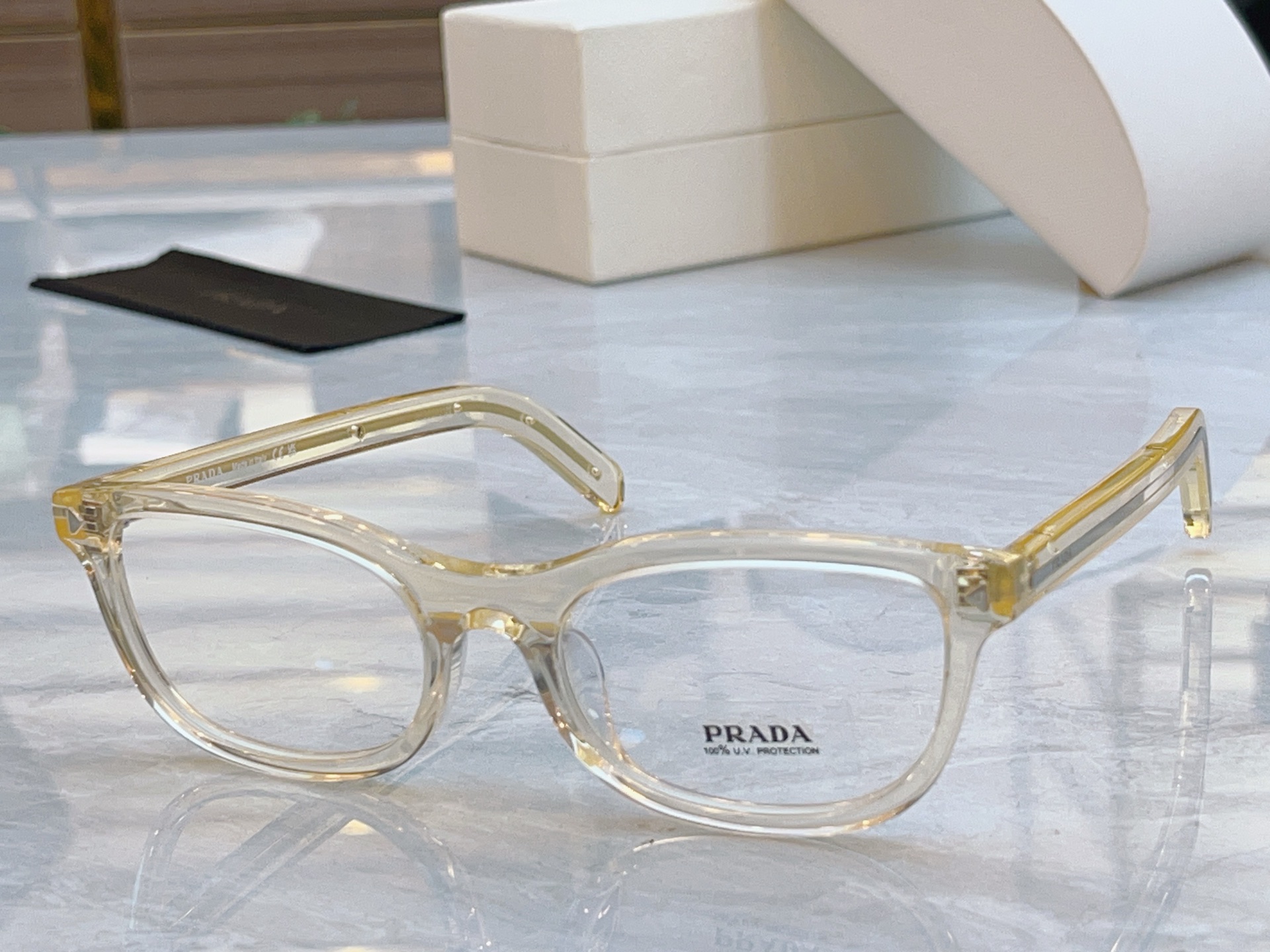 ，【PRAD*】普拉*达新款太阳镜🕶️，MODEL：PR D01VU，SIZE：52口20-145