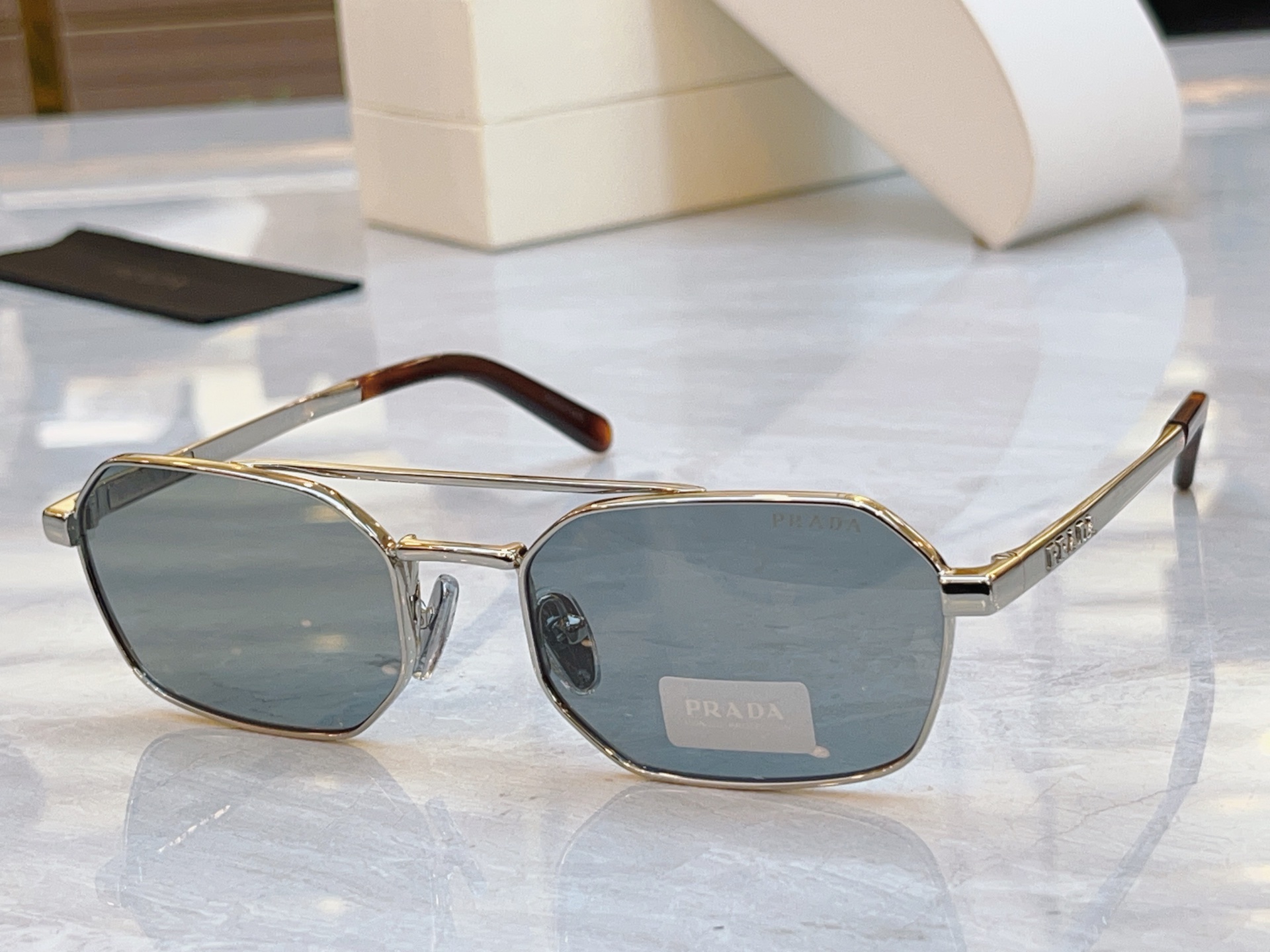 ，【PRAD*】普拉*达新款太阳镜🕶️，MODEL：PR D53S，SIZE：55口19-140