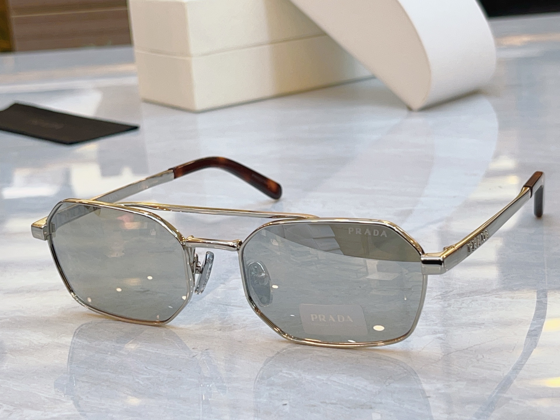 ，【PRAD*】普拉*达新款太阳镜🕶️，MODEL：PR D53S，SIZE：55口19-140