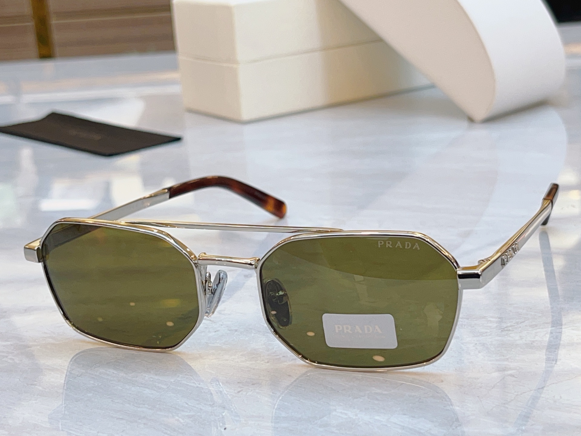 ，【PRAD*】普拉*达新款太阳镜🕶️，MODEL：PR D53S，SIZE：55口19-140