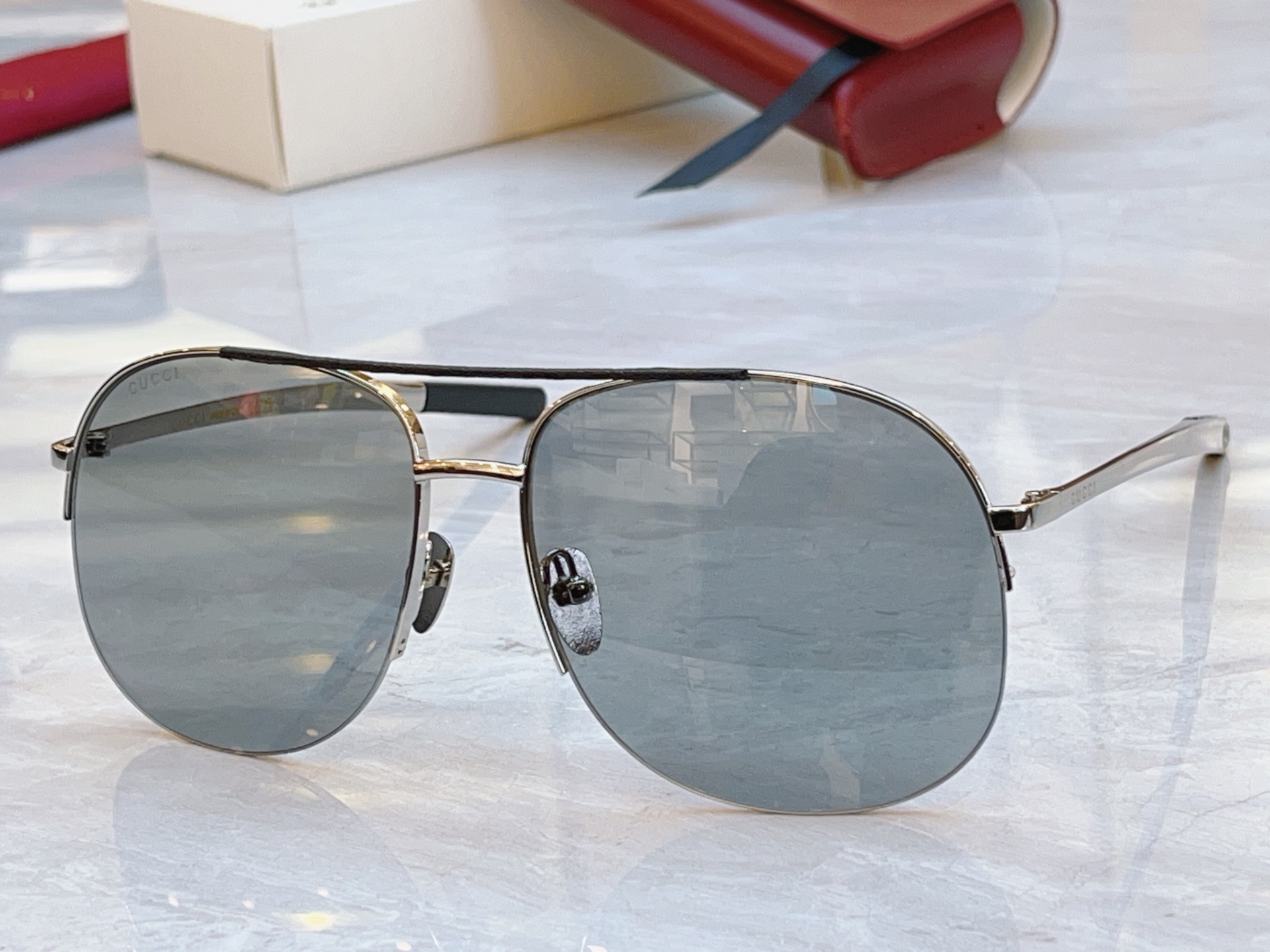 ，【GUCC*】古*驰新款太阳镜，MODEL：GG2165S，SIZE：61口16-135