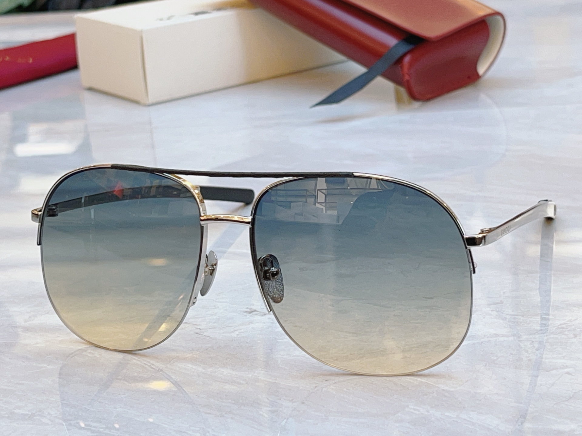 ，【GUCC*】古*驰新款太阳镜，MODEL：GG2165S，SIZE：61口16-135