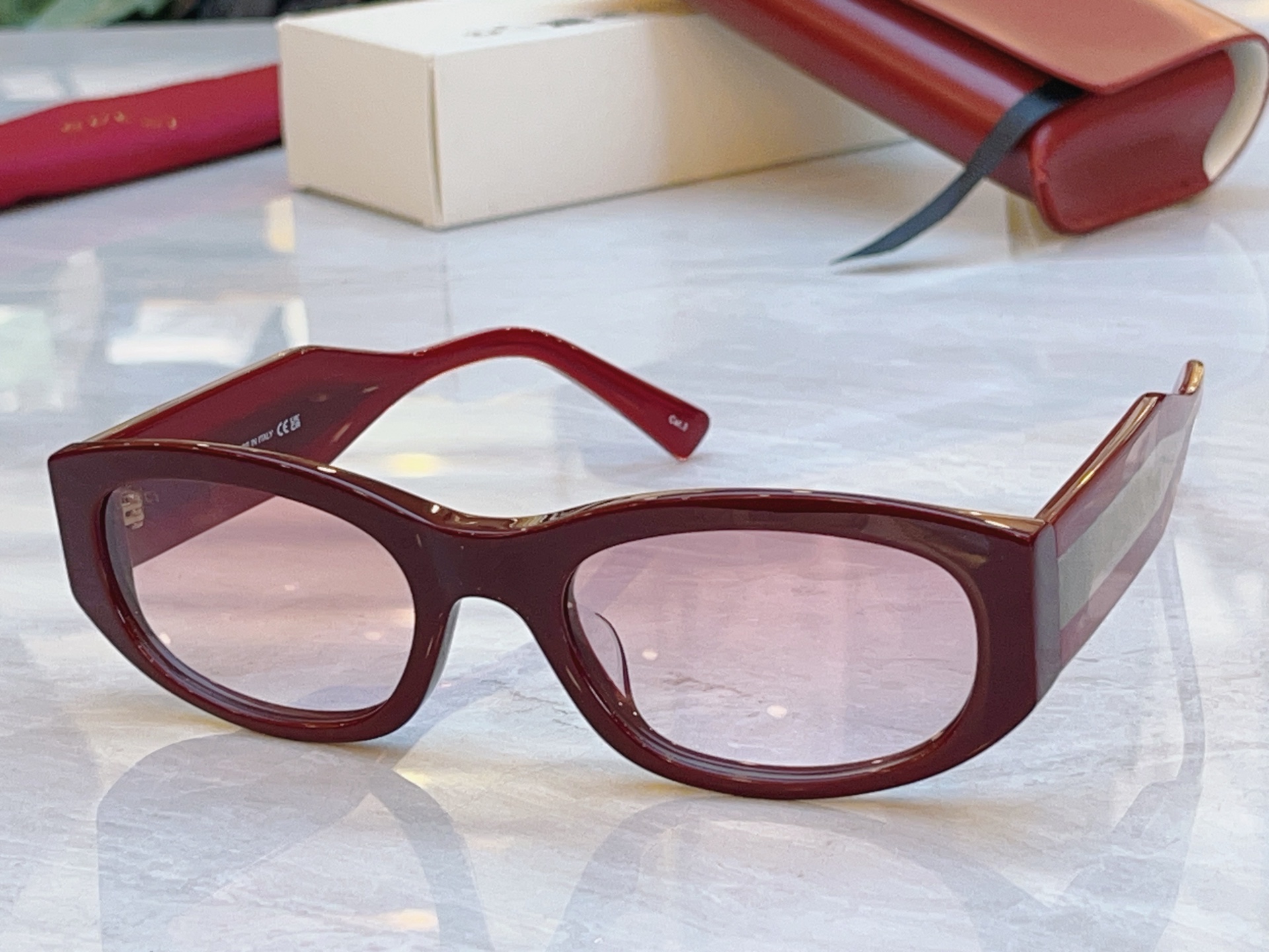 ，【GUCC*】古*驰新款太阳镜，MODEL：GG2068SA，SIZE：55口21-145