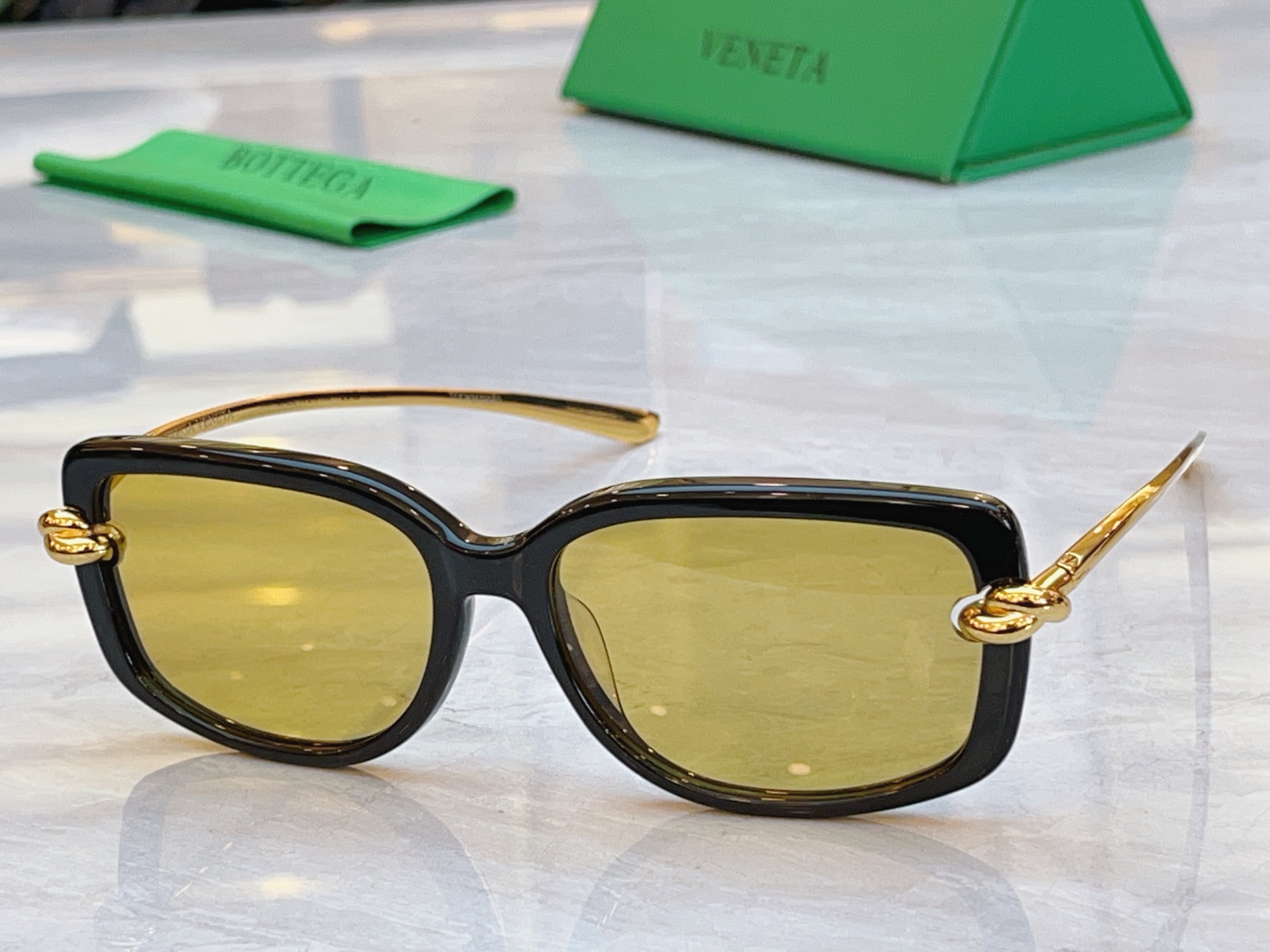 ，【BOTTEGA VENET*】宝缇*嘉新款眼镜架，MODEL：BV1440SA，SIZE：55口17