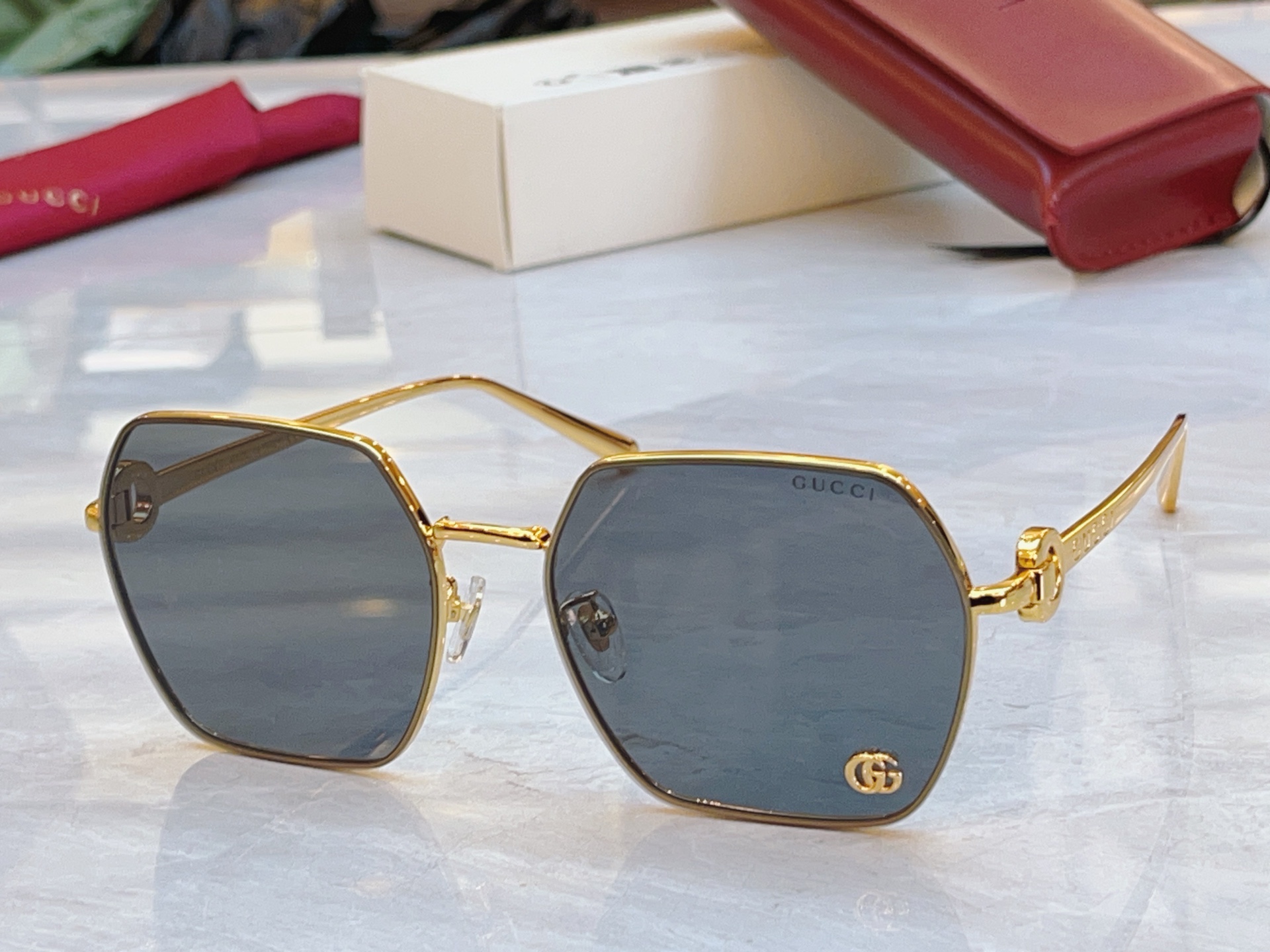 ，【GUCC*】古*驰新款太阳镜，MODEL：GG1551S，SIZE：60口18-145