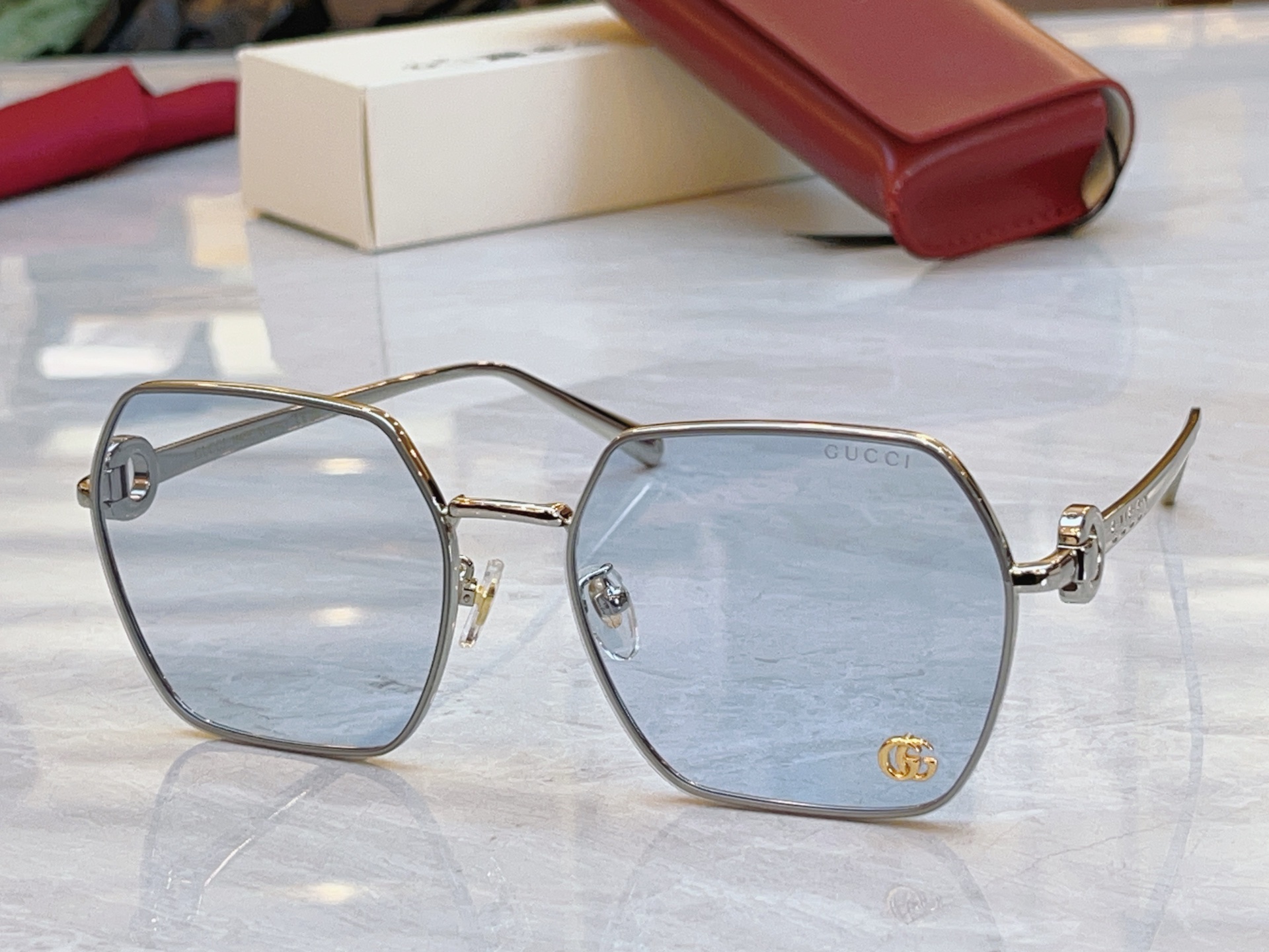 ，【GUCC*】古*驰新款太阳镜，MODEL：GG1551S，SIZE：60口18-145