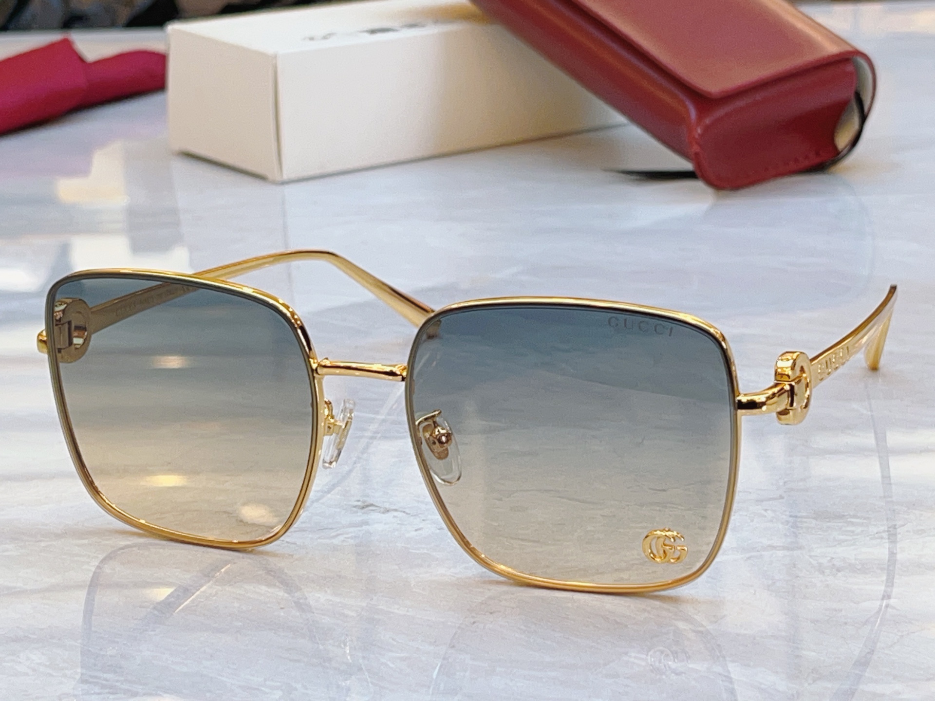 ，【GUCC*】古*驰新款太阳镜，MODEL：GG1552S，SIZE：59口18-145