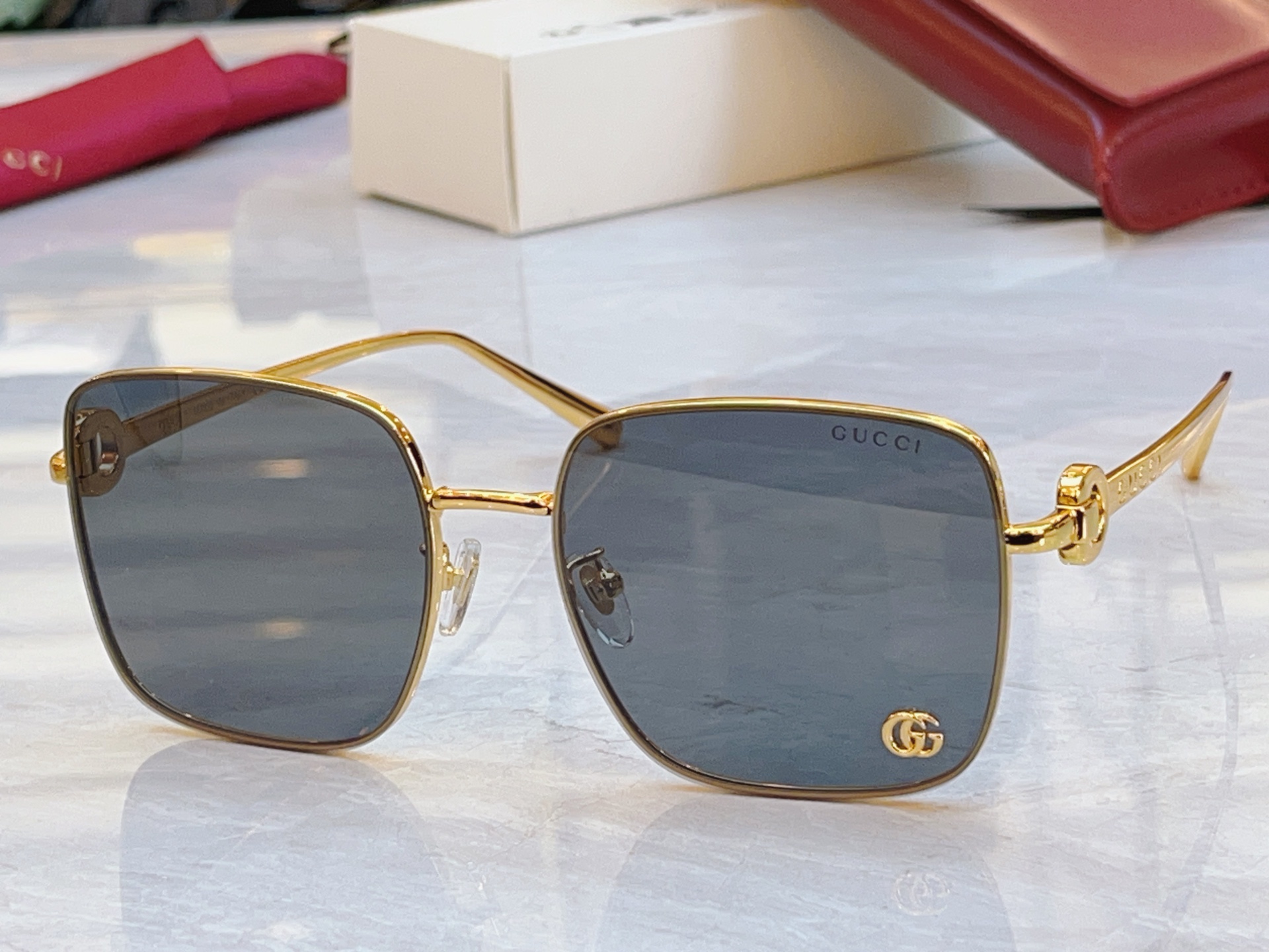 ，【GUCC*】古*驰新款太阳镜，MODEL：GG1552S，SIZE：59口18-145