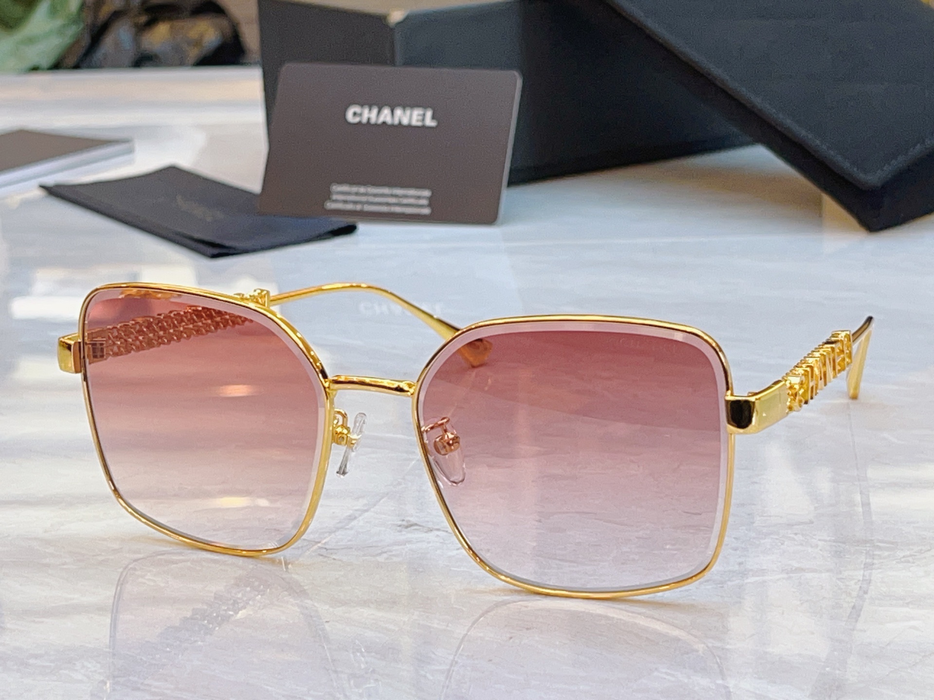 ，【CHANE*】香奈*儿新款太阳镜，MODEL：CH5517-H，SIZE：59口18-145