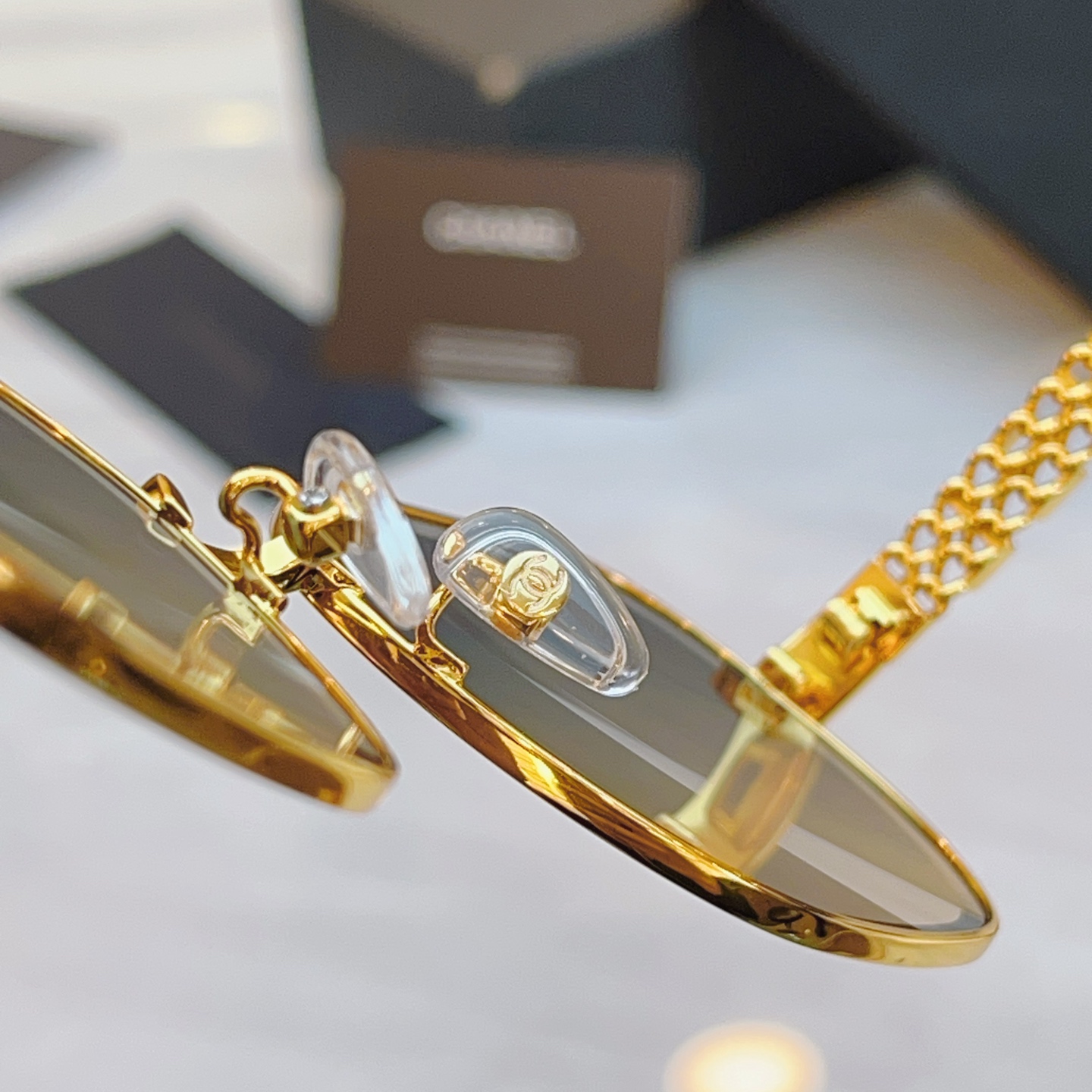 ，【CHANE*】香奈*儿新款太阳镜，MODEL：CH5516-H，SIZE：58口18-140