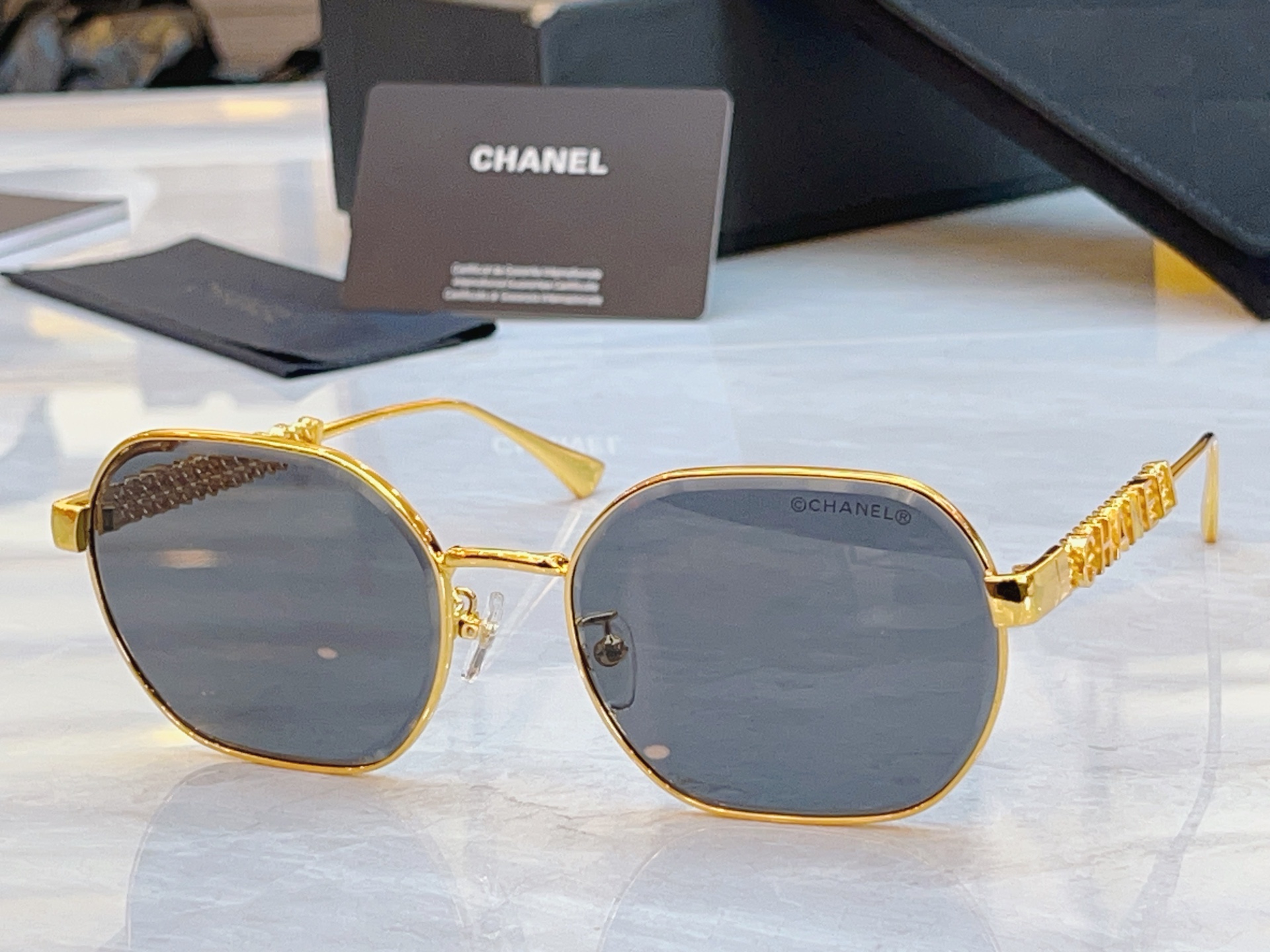 ，【CHANE*】香奈*儿新款太阳镜，MODEL：CH5516-H，SIZE：58口18-140