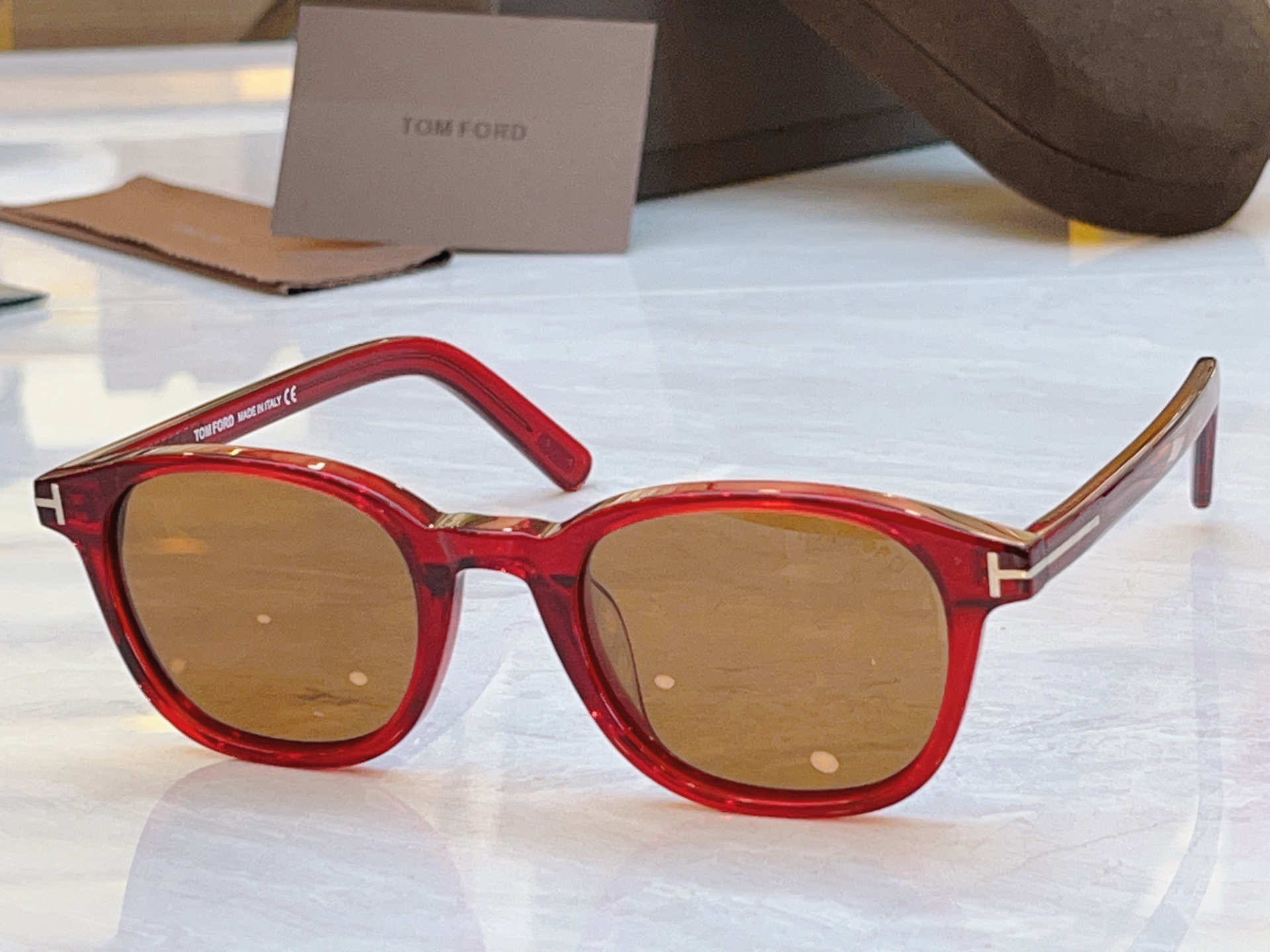 ，【TOM FOR*】汤姆*福特新款太阳镜，MODEL：TF981，SIZE：51口20-145