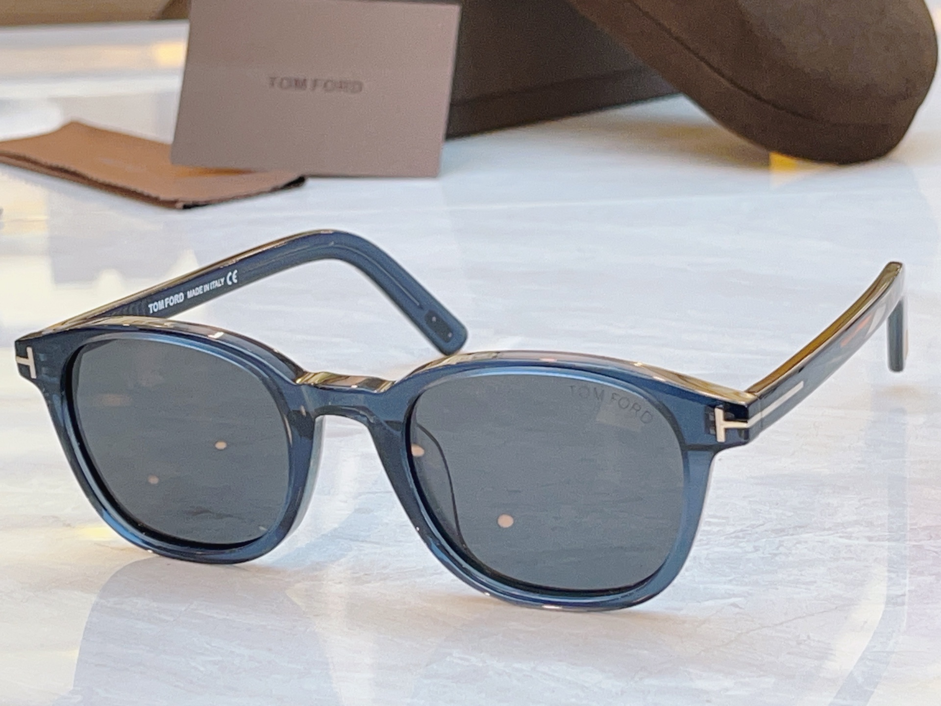 ，【TOM FOR*】汤姆*福特新款太阳镜，MODEL：TF981，SIZE：51口20-145