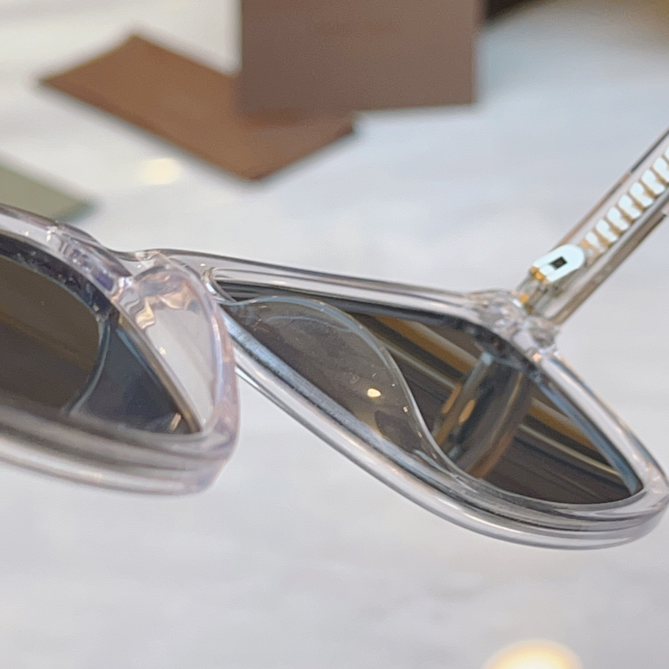 ，【TOM FOR*】汤姆*福特新款太阳镜，MODEL：TF5979，SIZE：54口19-145