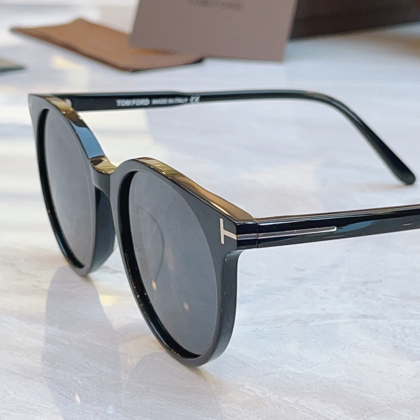 ，【TOM FOR*】汤姆*福特新款太阳镜，MODEL：TF5695，SIZE：51口20-145