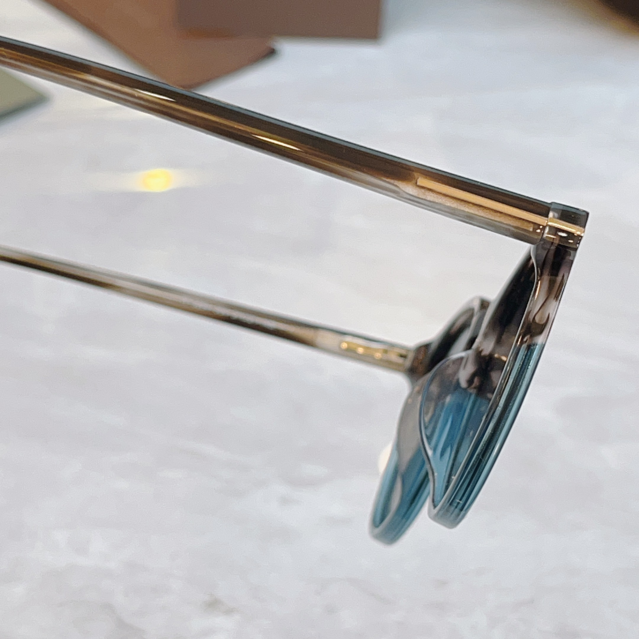 ，【TOM FOR*】汤姆*福特新款太阳镜，MODEL：TF5294，SIZE：51口21-145