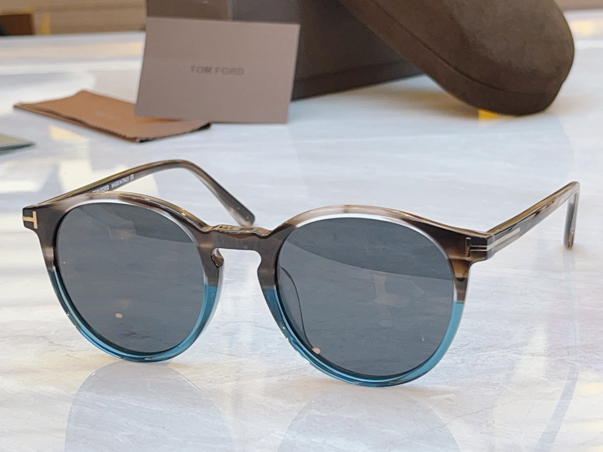 ，【TOM FOR*】汤姆*福特新款太阳镜，MODEL：TF5294，SIZE：51口21-145