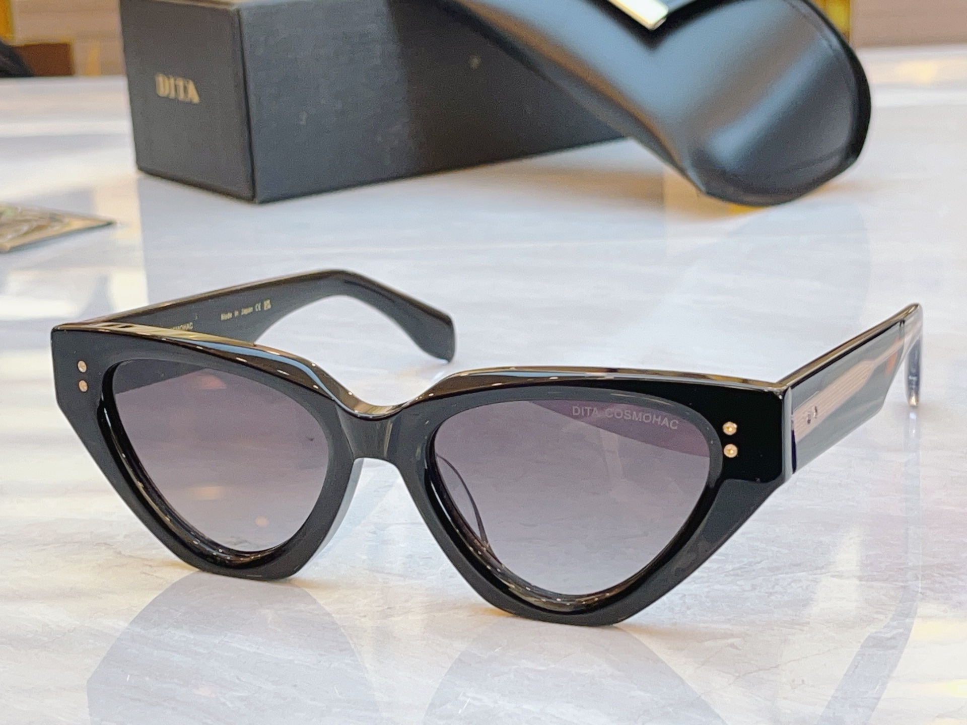 ，【DIT*】蒂*塔新款太阳镜，MODEL：DTS934-A-04，SIZE：53口19-148