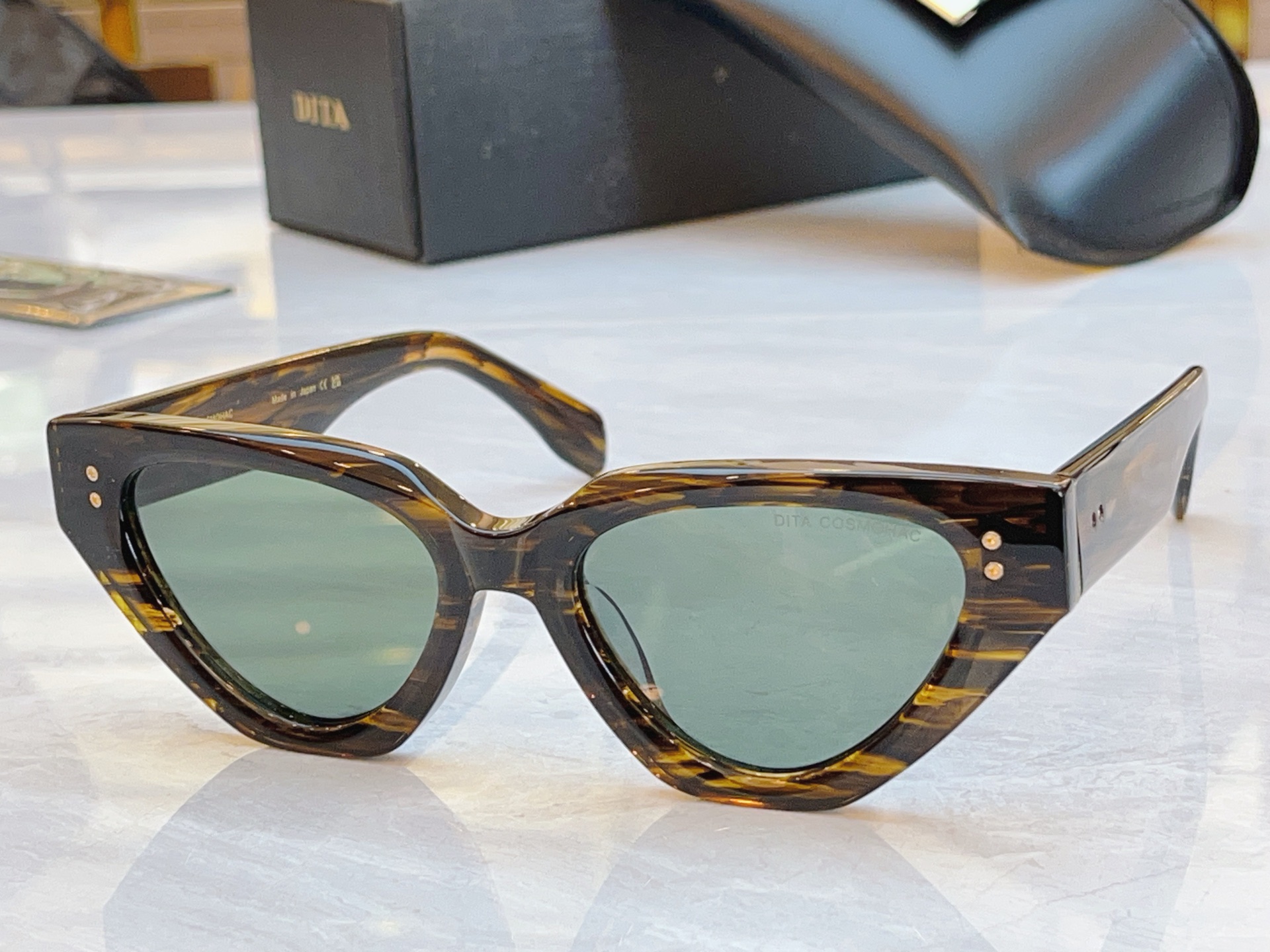 ，【DIT*】蒂*塔新款太阳镜，MODEL：DTS934-A-04，SIZE：53口19-148