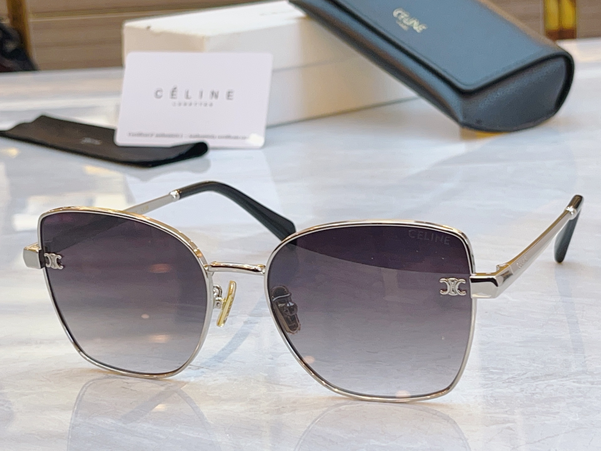 ，【CELIN*】赛*琳新款太阳镜， MODEL:CL42129U，SIZE: 59口18-145