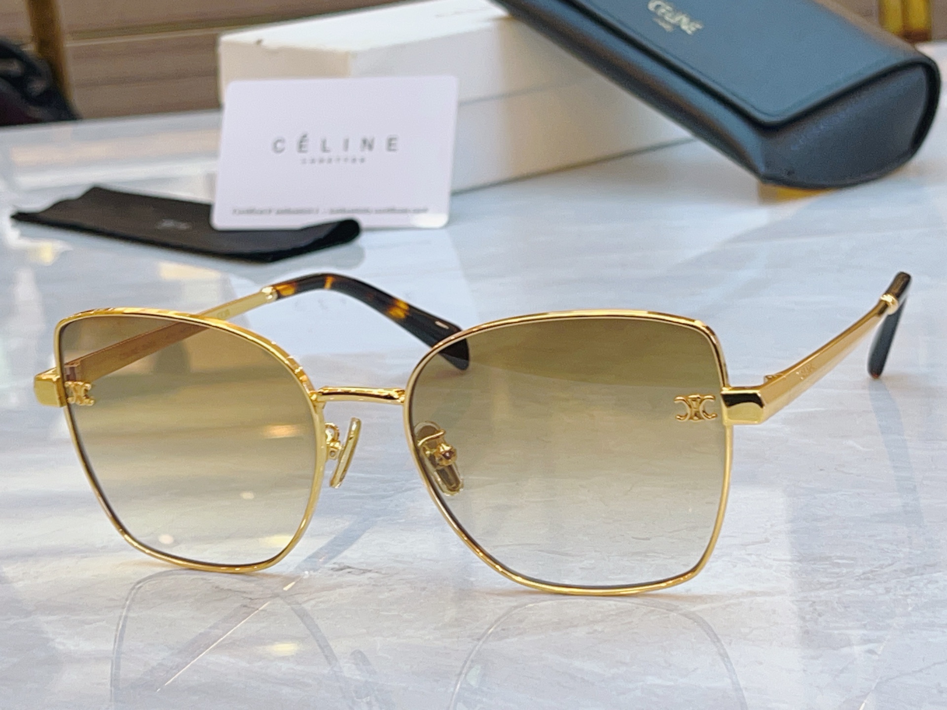 ，【CELIN*】赛*琳新款太阳镜， MODEL:CL42129U，SIZE: 59口18-145