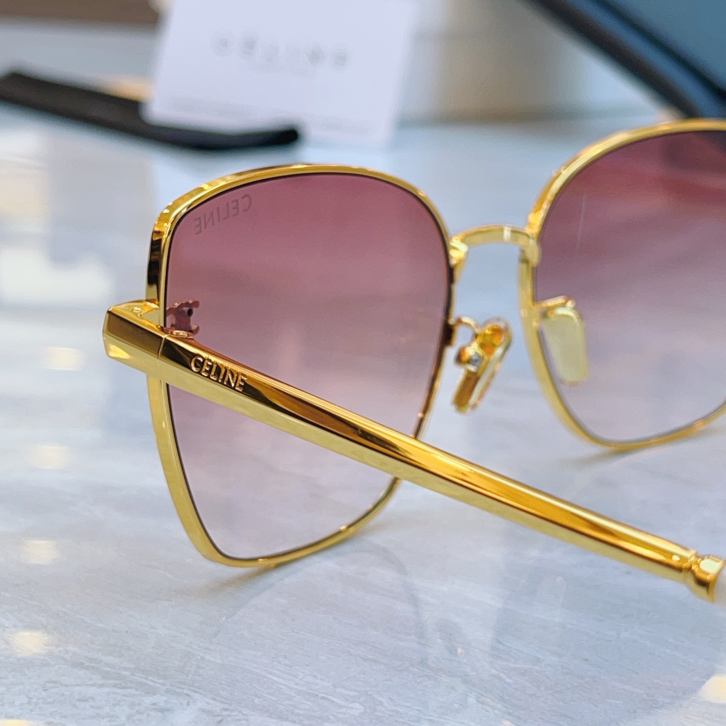 ，【CELIN*】赛*琳新款太阳镜， MODEL:CL42129U，SIZE: 59口18-145