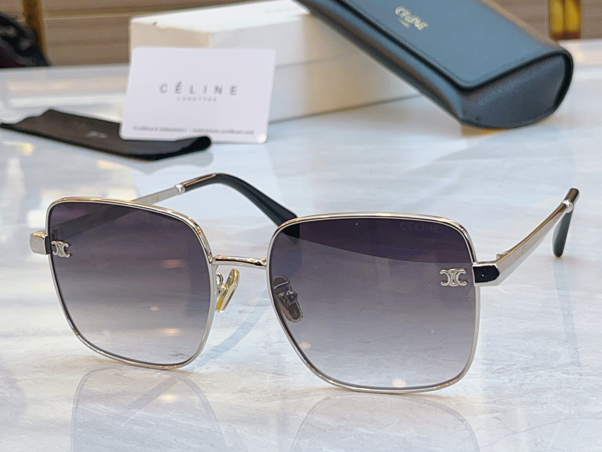 ，【CELIN*】赛*琳新款太阳镜， MODEL:CL42130U，SIZE: 59口18-145