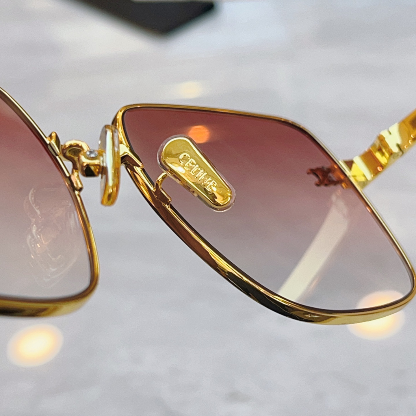 ，【CELIN*】赛*琳新款太阳镜， MODEL:CL42130U，SIZE: 59口18-145