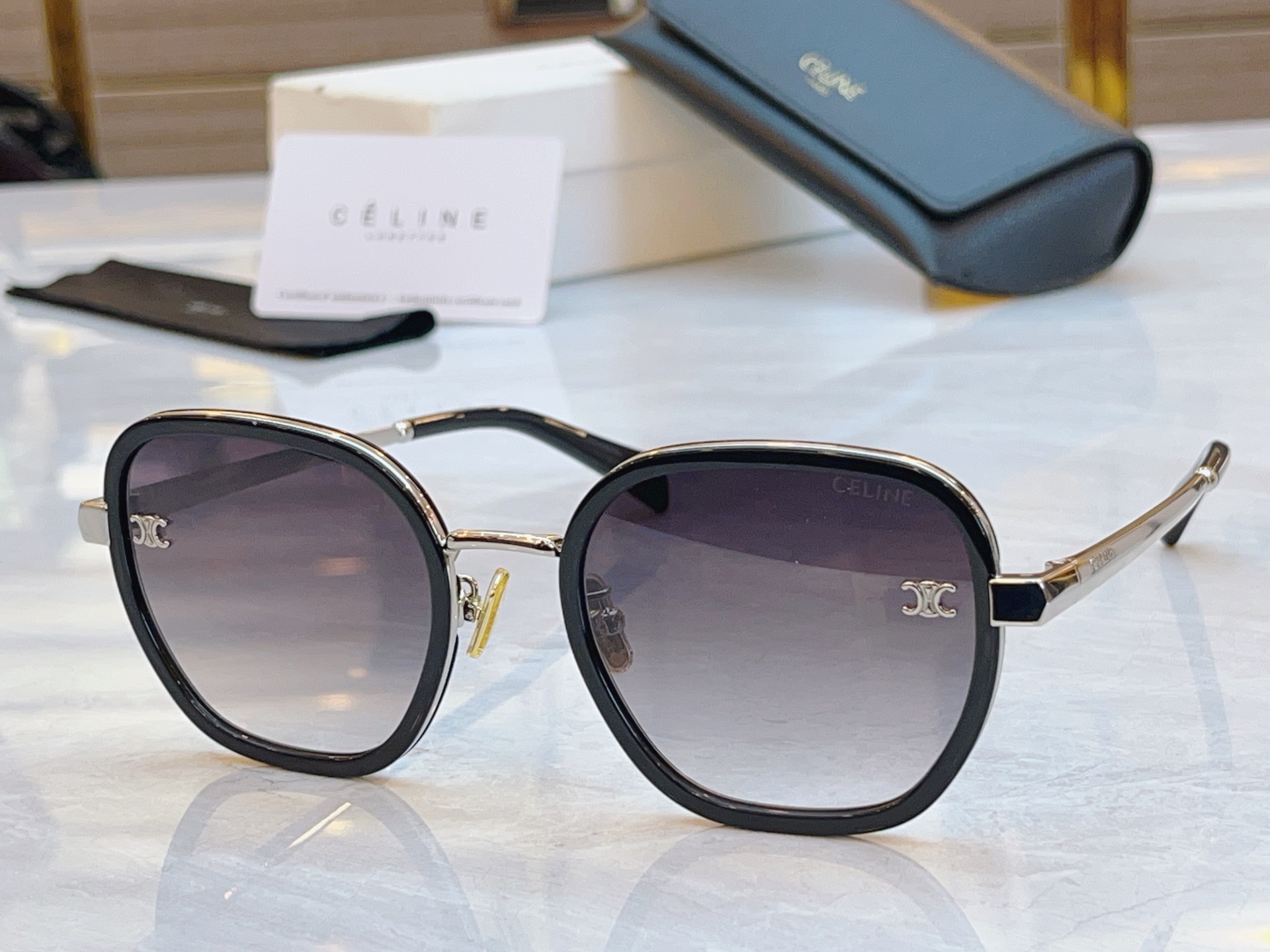 ，【CELIN*】赛*琳新款太阳镜， MODEL:CL42128U，SIZE: 55口22-145