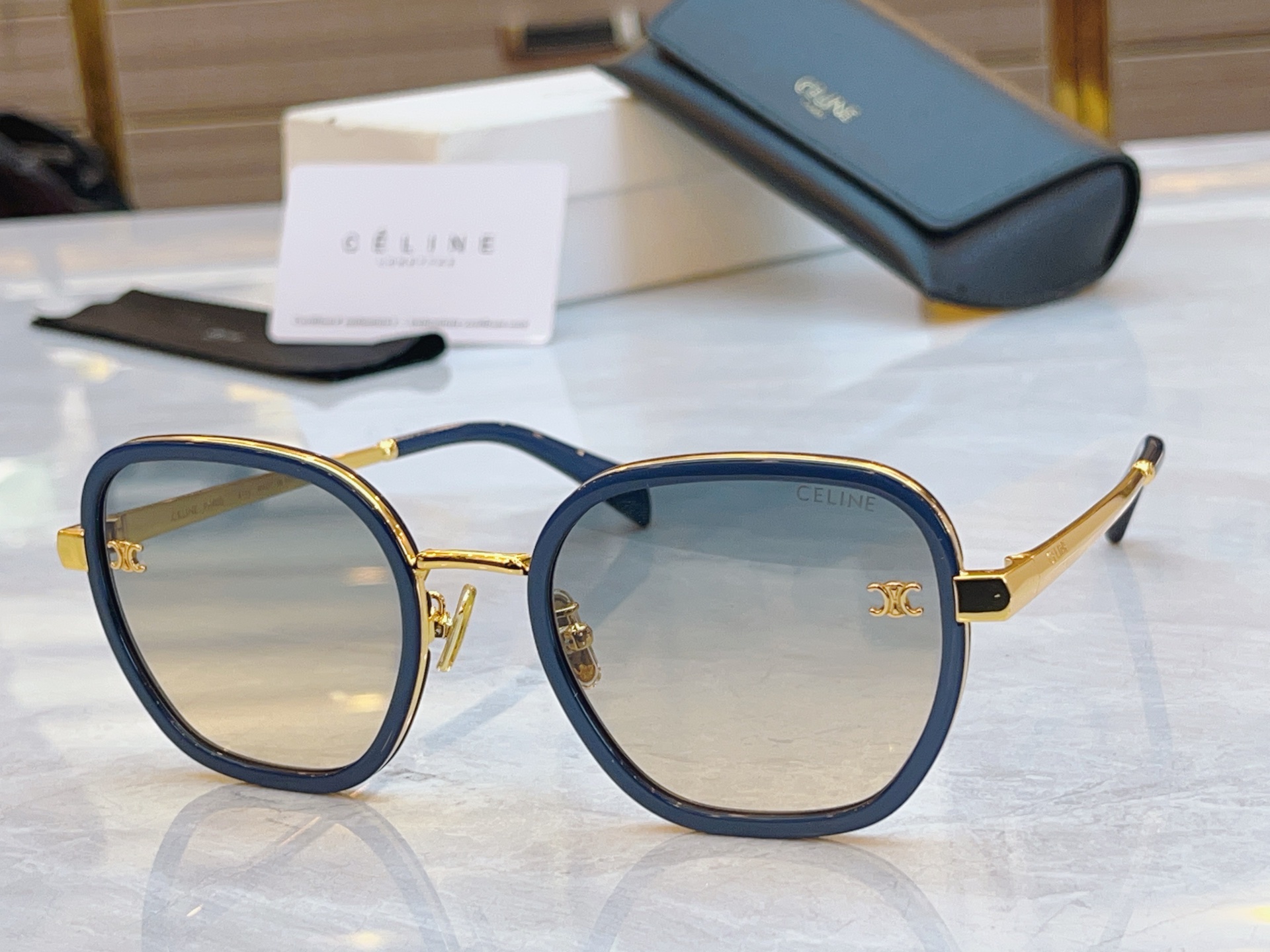 ，【CELIN*】赛*琳新款太阳镜， MODEL:CL42128U，SIZE: 55口22-145