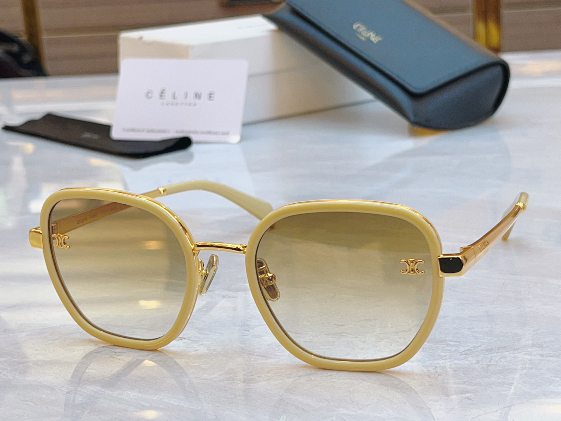 ，【CELIN*】赛*琳新款太阳镜， MODEL:CL42128U，SIZE: 55口22-145