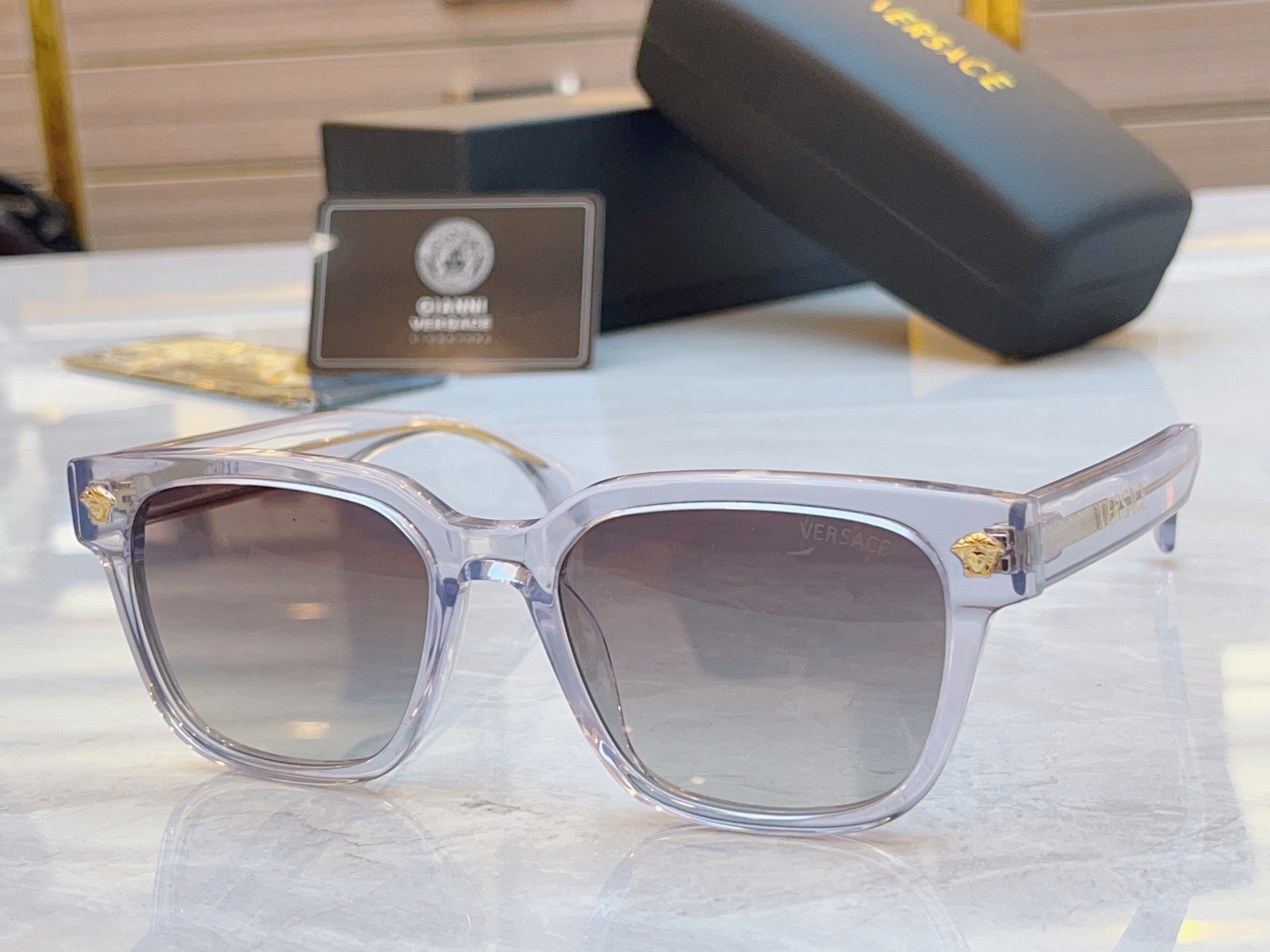 ，【VERSAC*】范思*哲新款太阳镜，MODEL：VE 4513，SIZE：56口17-140