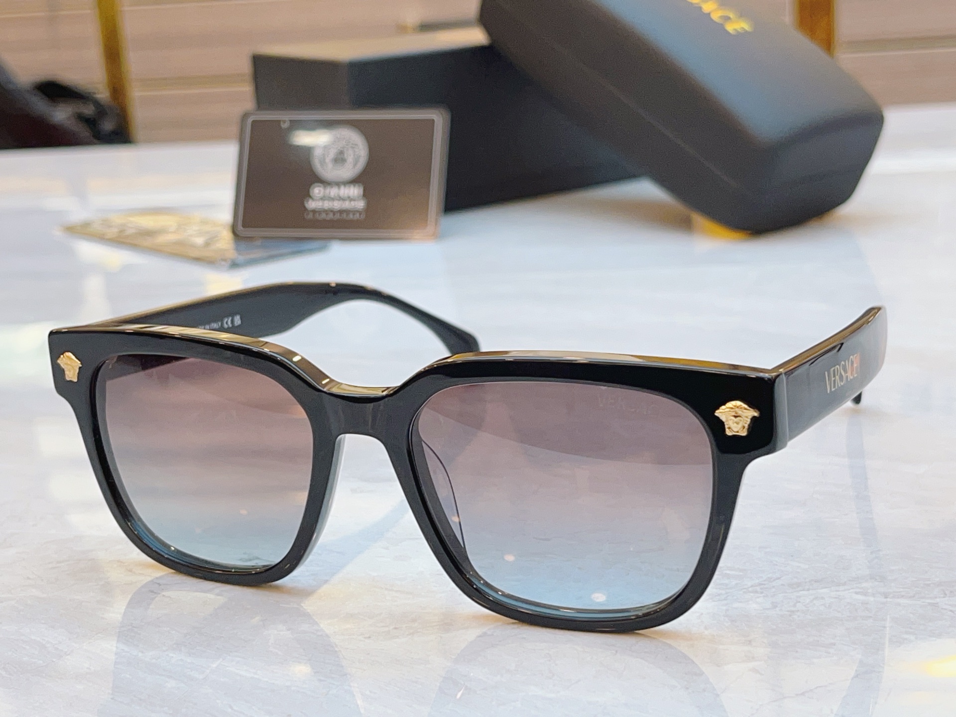 ，【VERSAC*】范思*哲新款太阳镜，MODEL：VE 4513，SIZE：56口17-140