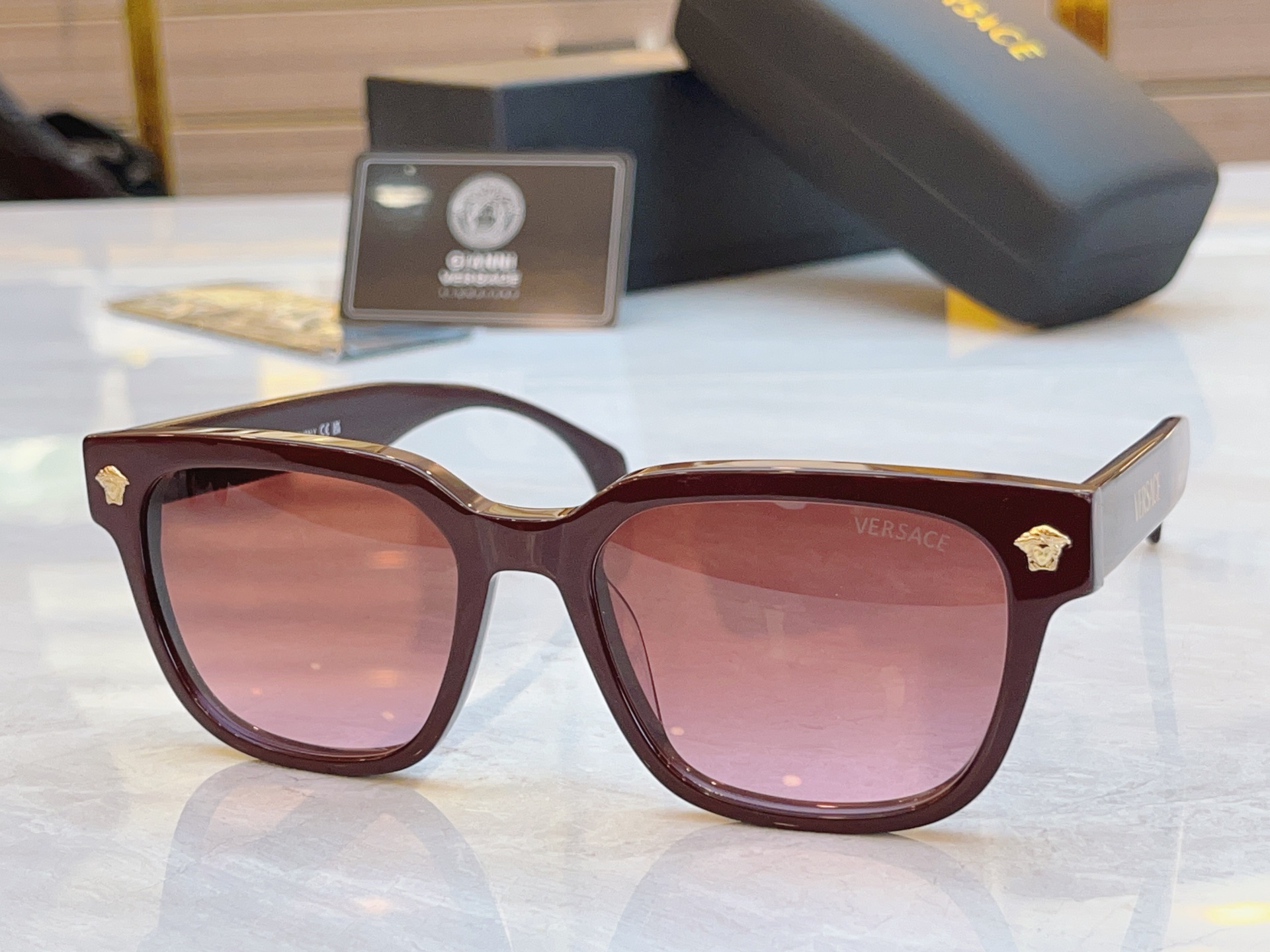 ，【VERSAC*】范思*哲新款太阳镜，MODEL：VE 4513，SIZE：56口17-140