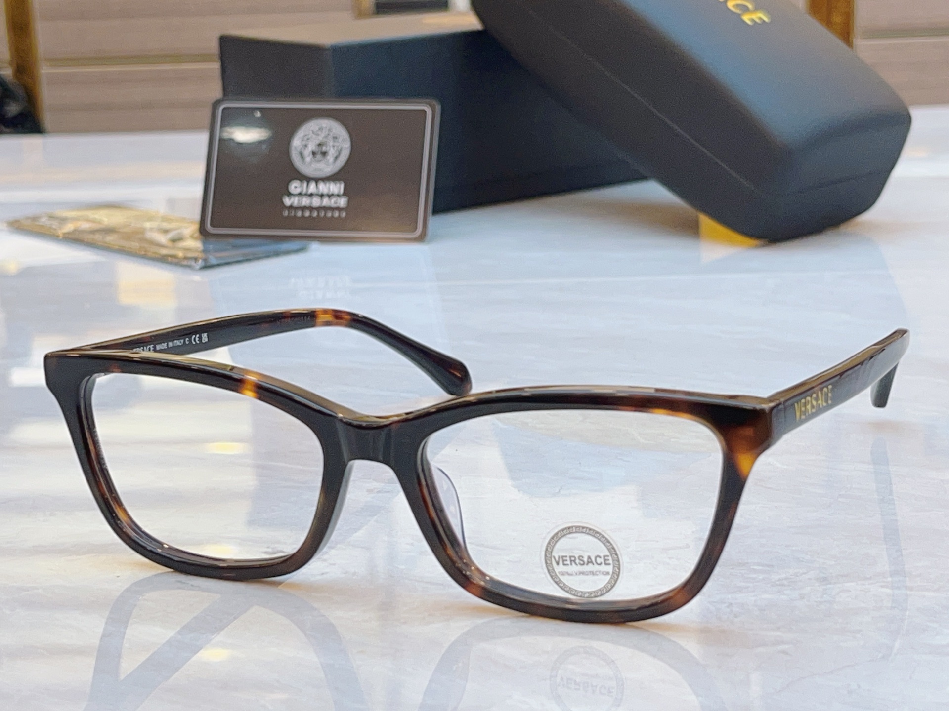 ，【VERSAC*】范思*哲新款太阳镜，MODEL：VE 3375，SIZE：55口19-145