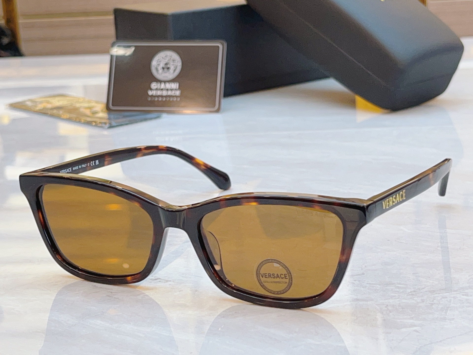 ，【VERSAC*】范思*哲新款太阳镜，MODEL：VE 3375，SIZE：55口19-145