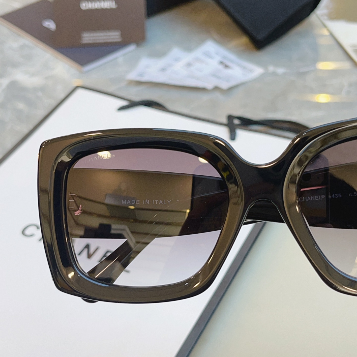 ，【CHANE*】香奈*儿新款太阳镜🕶️，MODEL：CH5435，SIZE：53口22-140