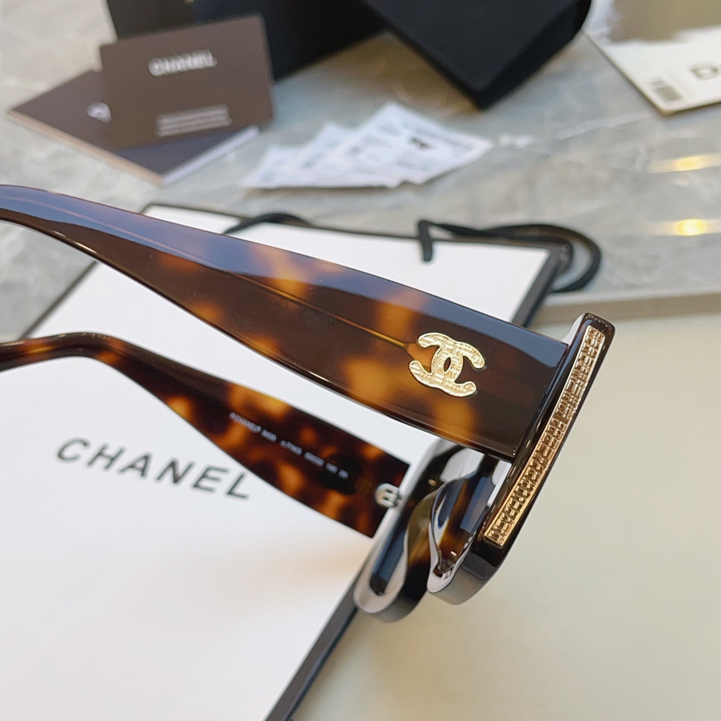 ，【CHANE*】香奈*儿新款太阳镜🕶️，MODEL：CH5435，SIZE：53口22-140