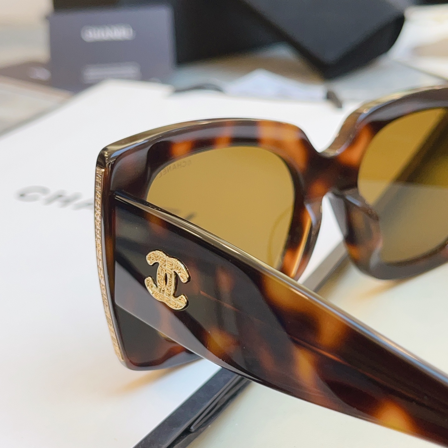 ，【CHANE*】香奈*儿新款太阳镜🕶️，MODEL：CH5435，SIZE：53口22-140