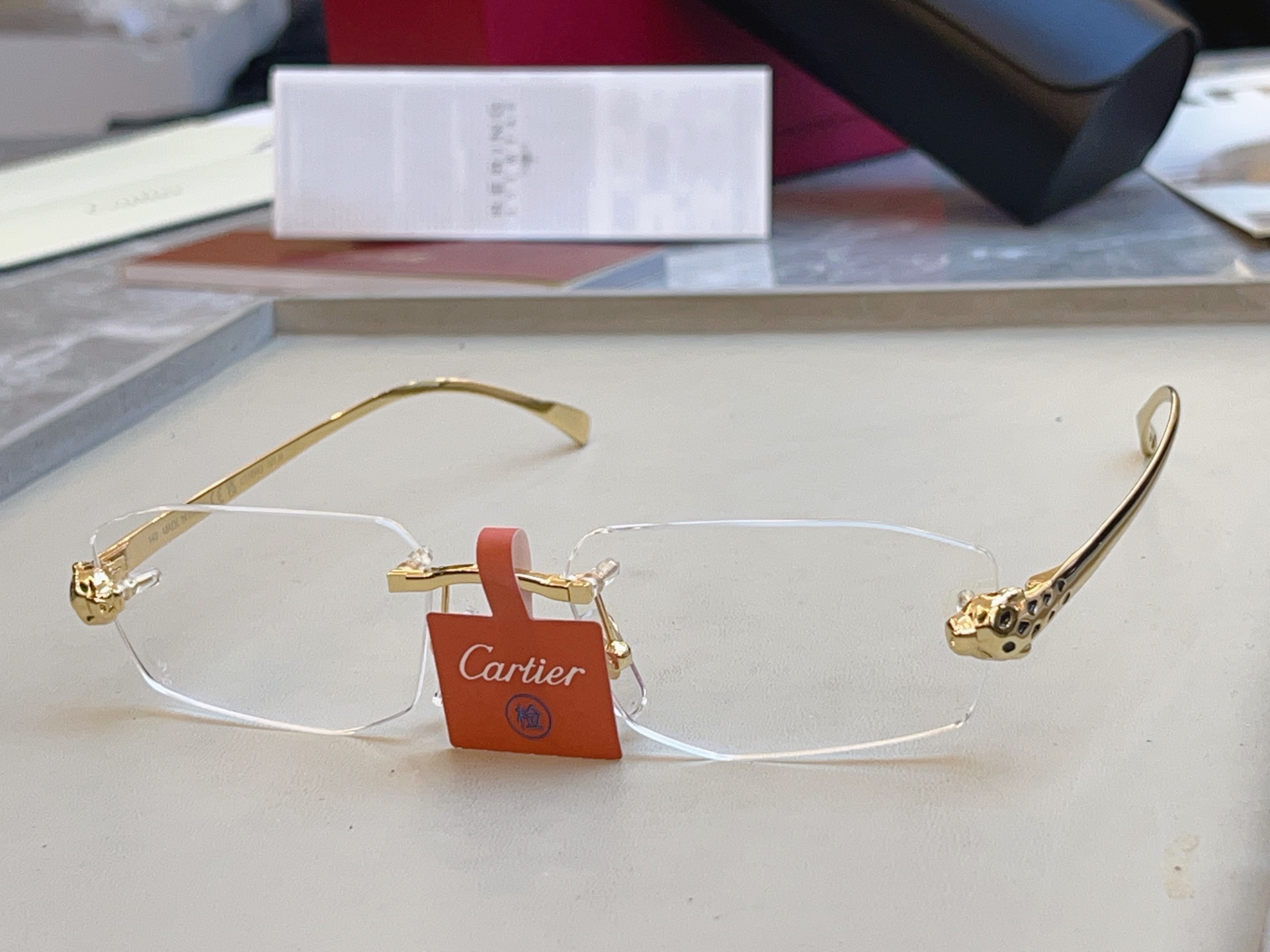 高版本✨，【CARTIE*】卡地*亚新款眼镜架，18K金电镀 镜片蔡司logo✨， MODEL:CT04