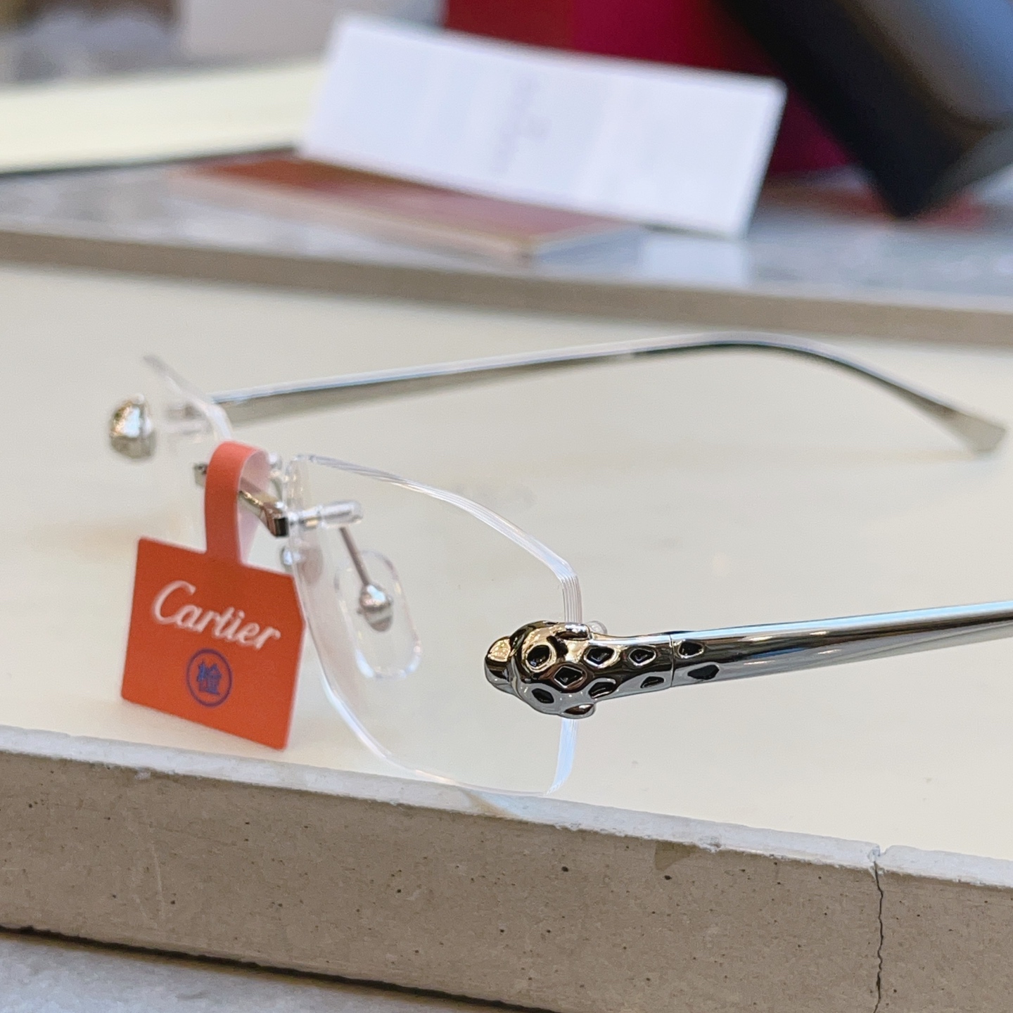 高版本✨，【CARTIE*】卡地*亚新款眼镜架，18K金电镀 镜片蔡司logo✨， MODEL:CT04