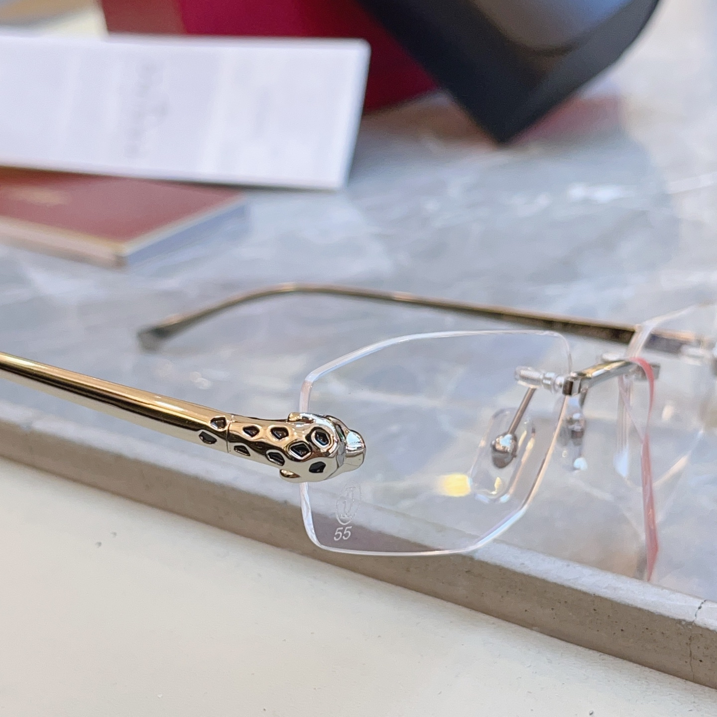 高版本✨，【CARTIE*】卡地*亚新款眼镜架，18K金电镀 镜片蔡司logo✨， MODEL:CT04
