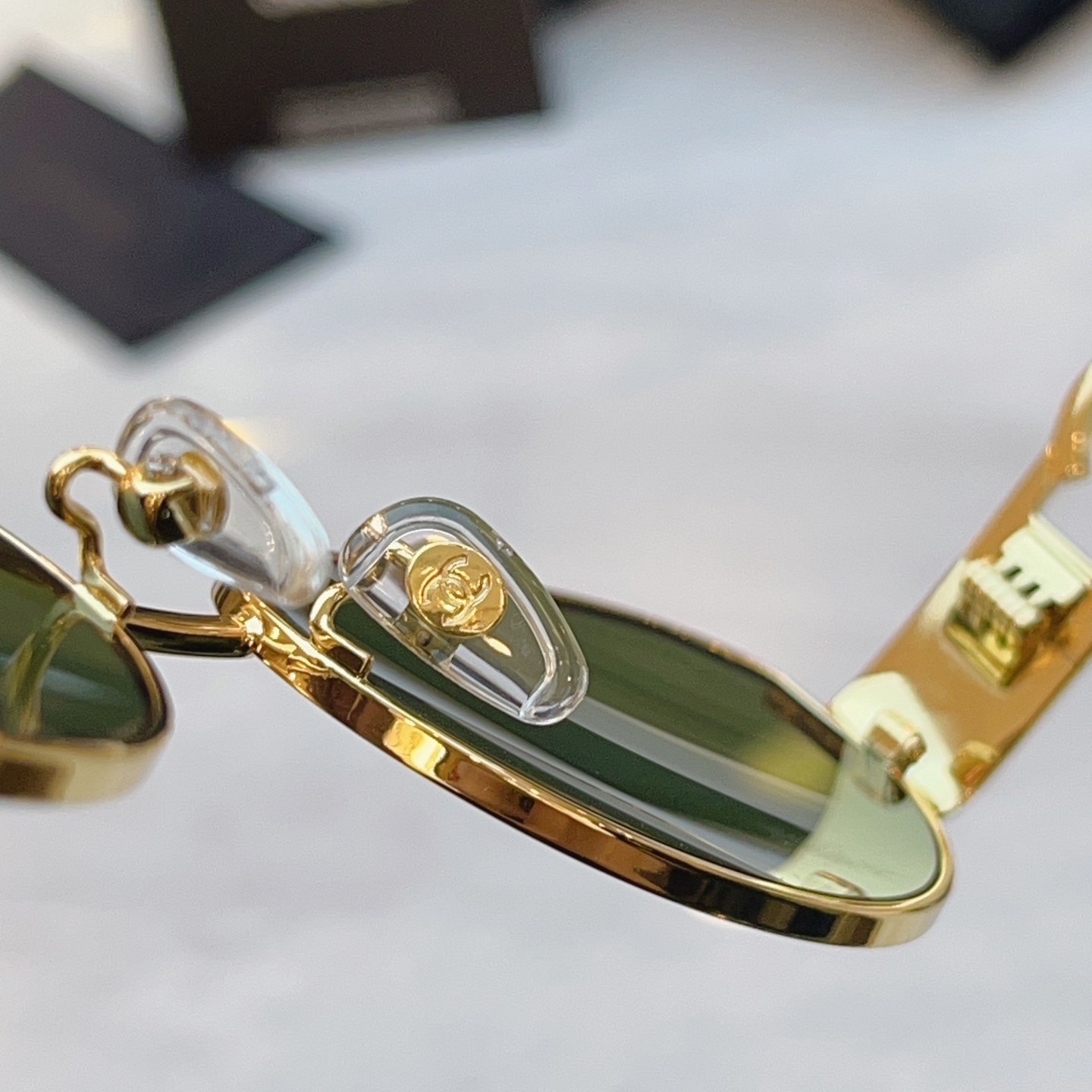 ，【CHANE*】香奈*儿新款太阳镜🕶️，MODEL：CH9180，SIZE：54口18-140