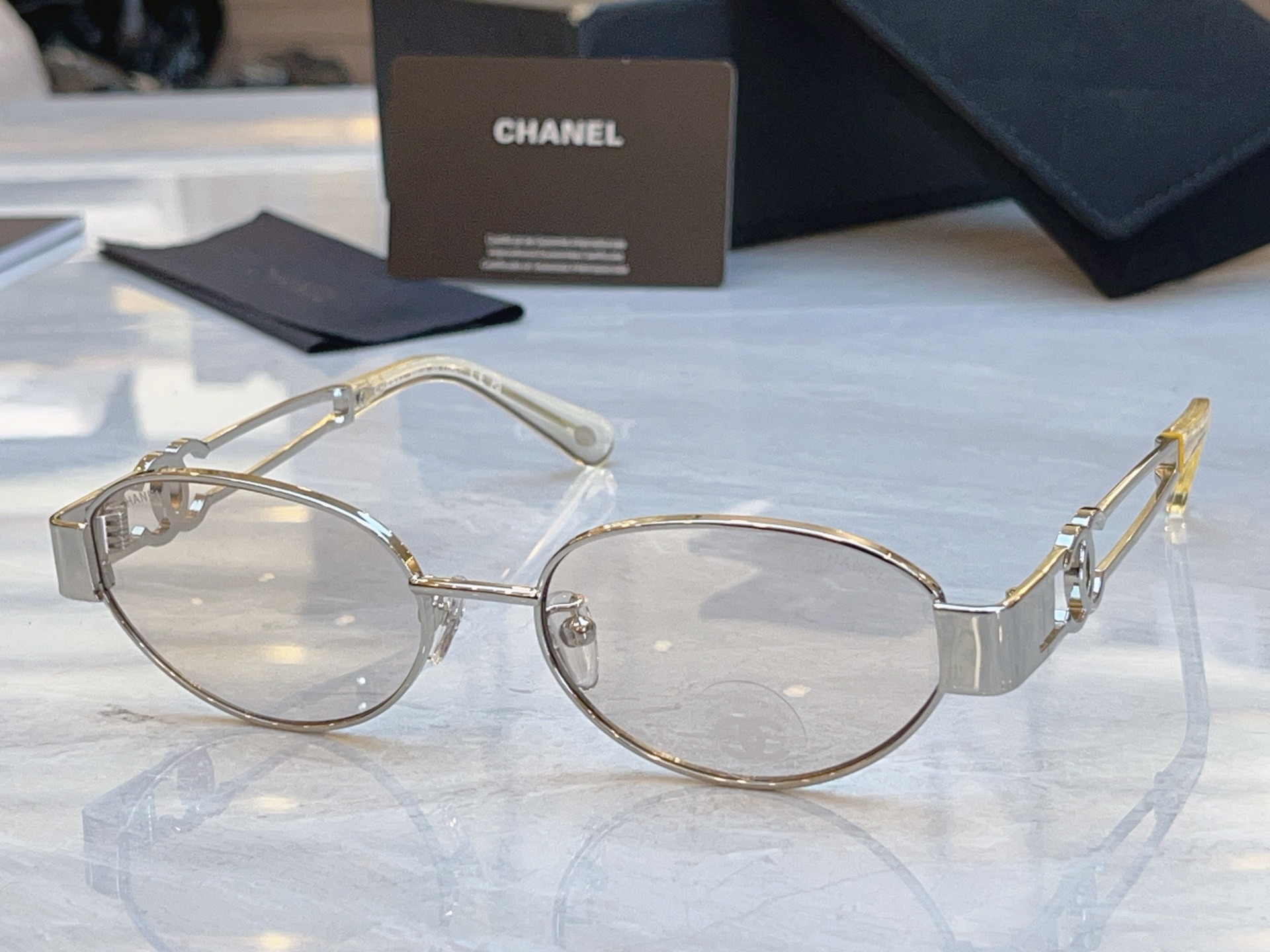 ，【CHANE*】香奈*儿新款太阳镜🕶️，MODEL：CH9180，SIZE：54口18-140