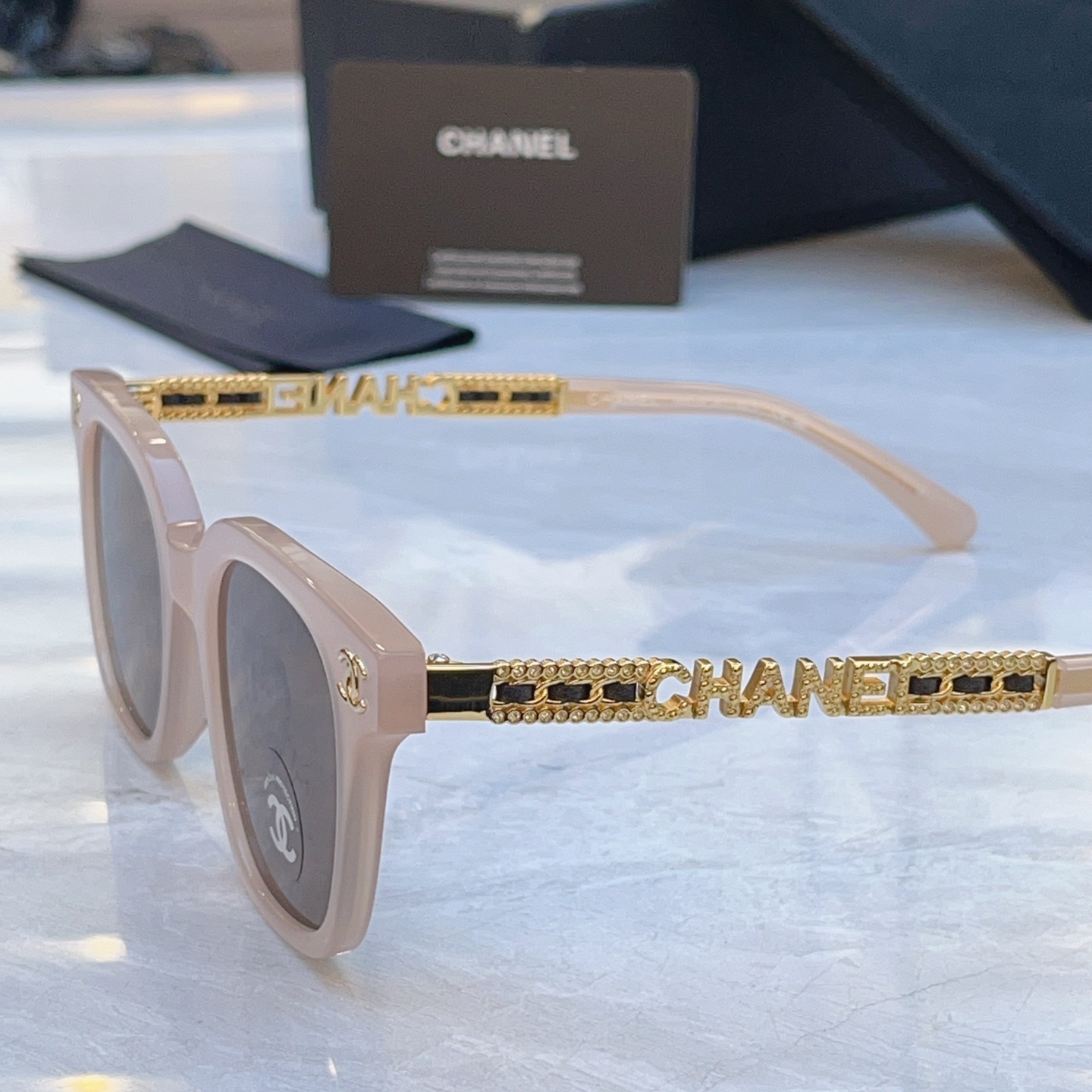 ，【CHANE*】香奈*儿新款太阳镜🕶️，MODEL：CH6044，SIZE：49口22-145