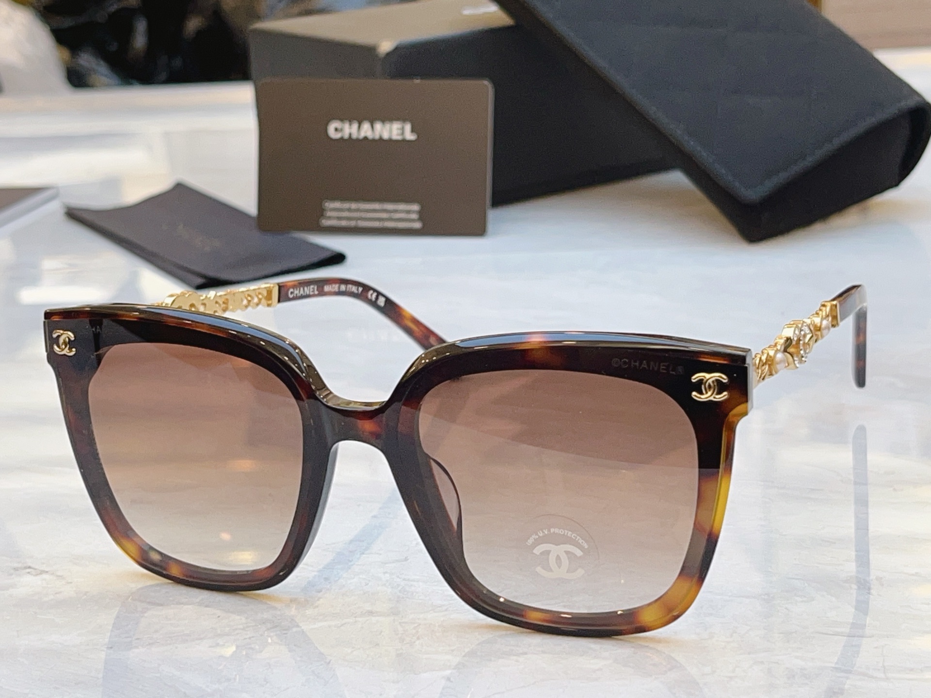 ，【CHANE*】香奈*儿新款太阳镜🕶️，MODEL：CH5435，SIZE：64口17-145