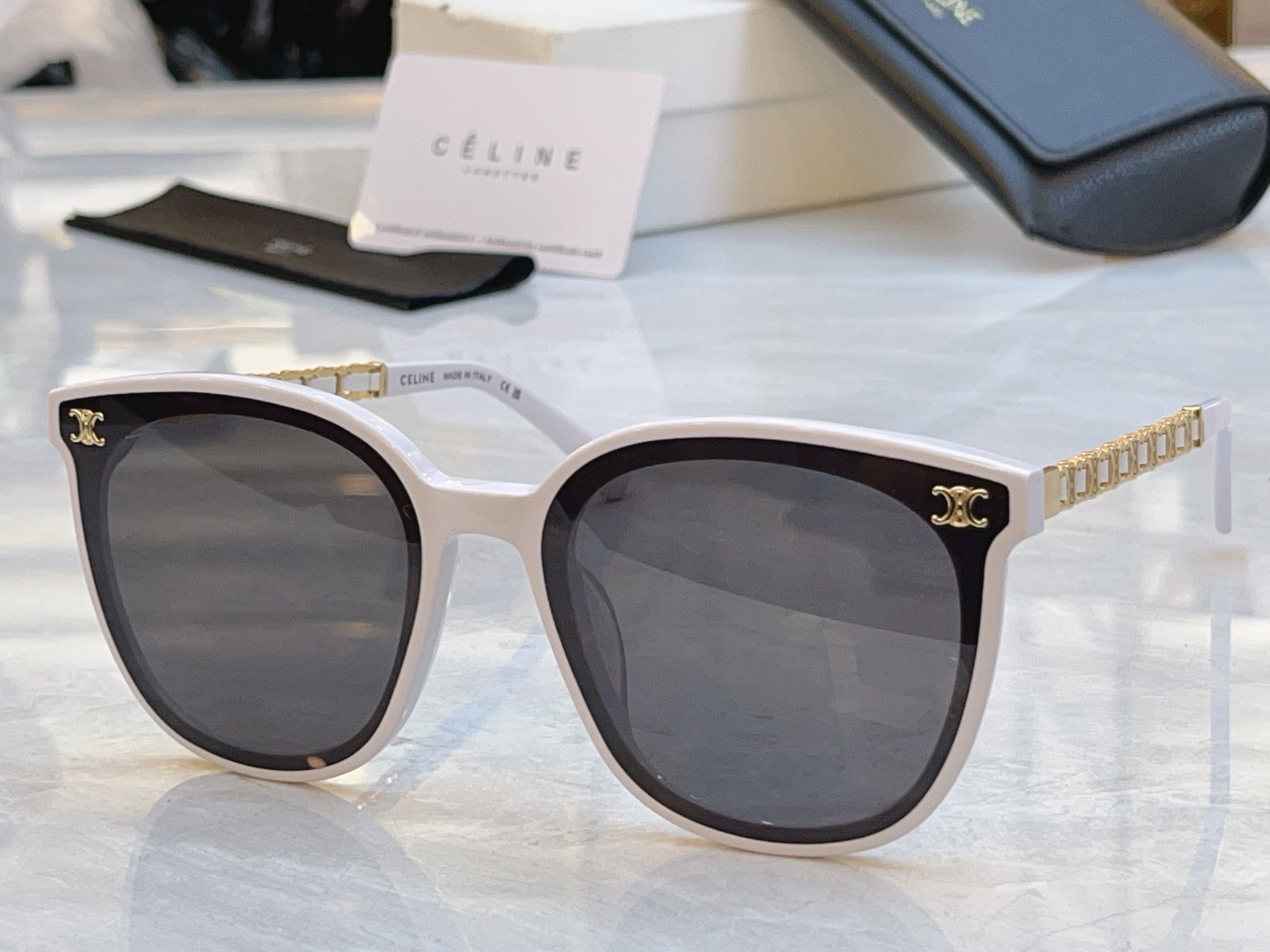 ，【CELIN*】赛*琳新款太阳镜， MODEL:CL40268，SIZE: 65口18-145