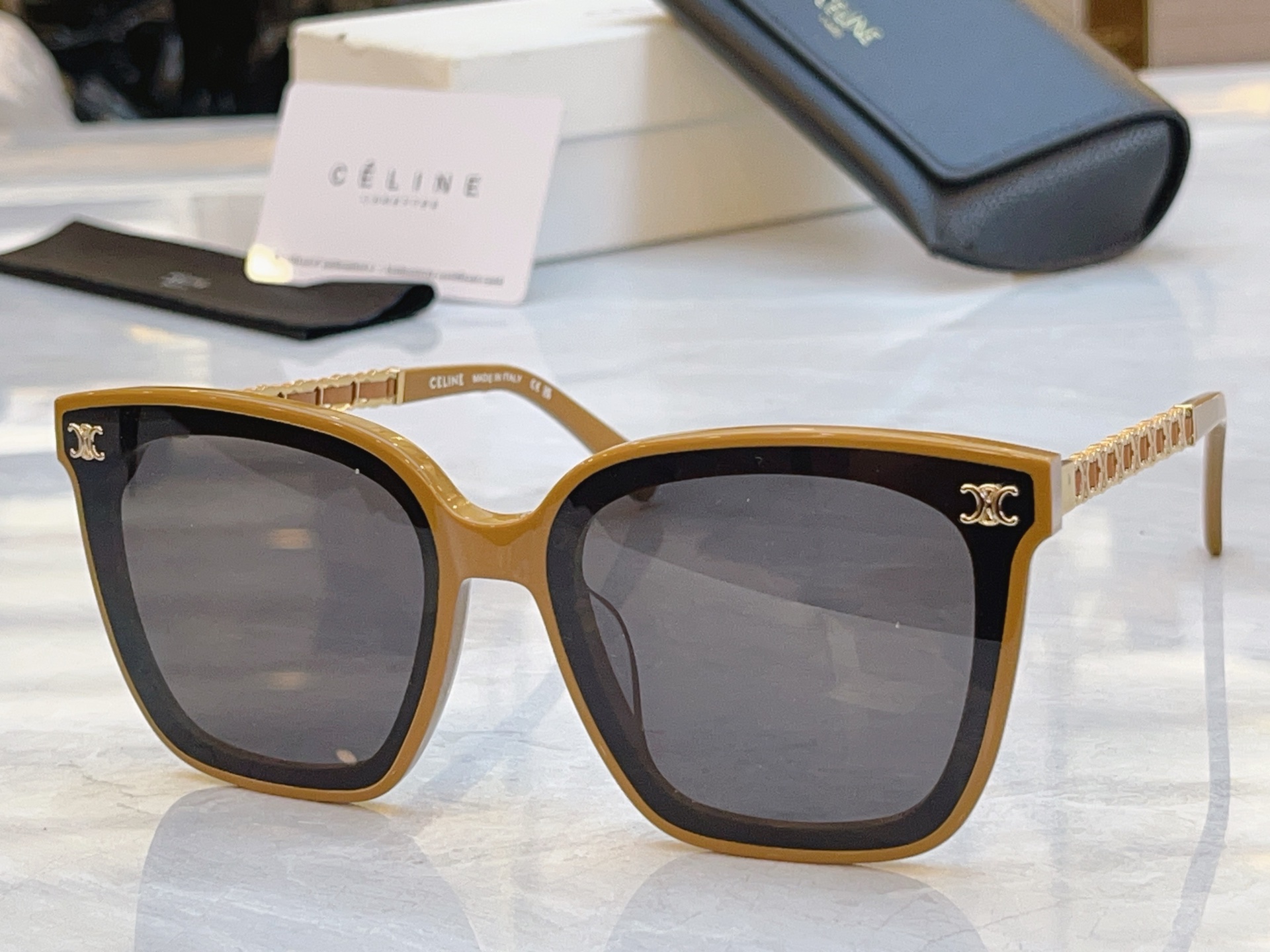 ，【CELIN*】赛*琳新款太阳镜， MODEL:CL40267，SIZE: 64口15-145