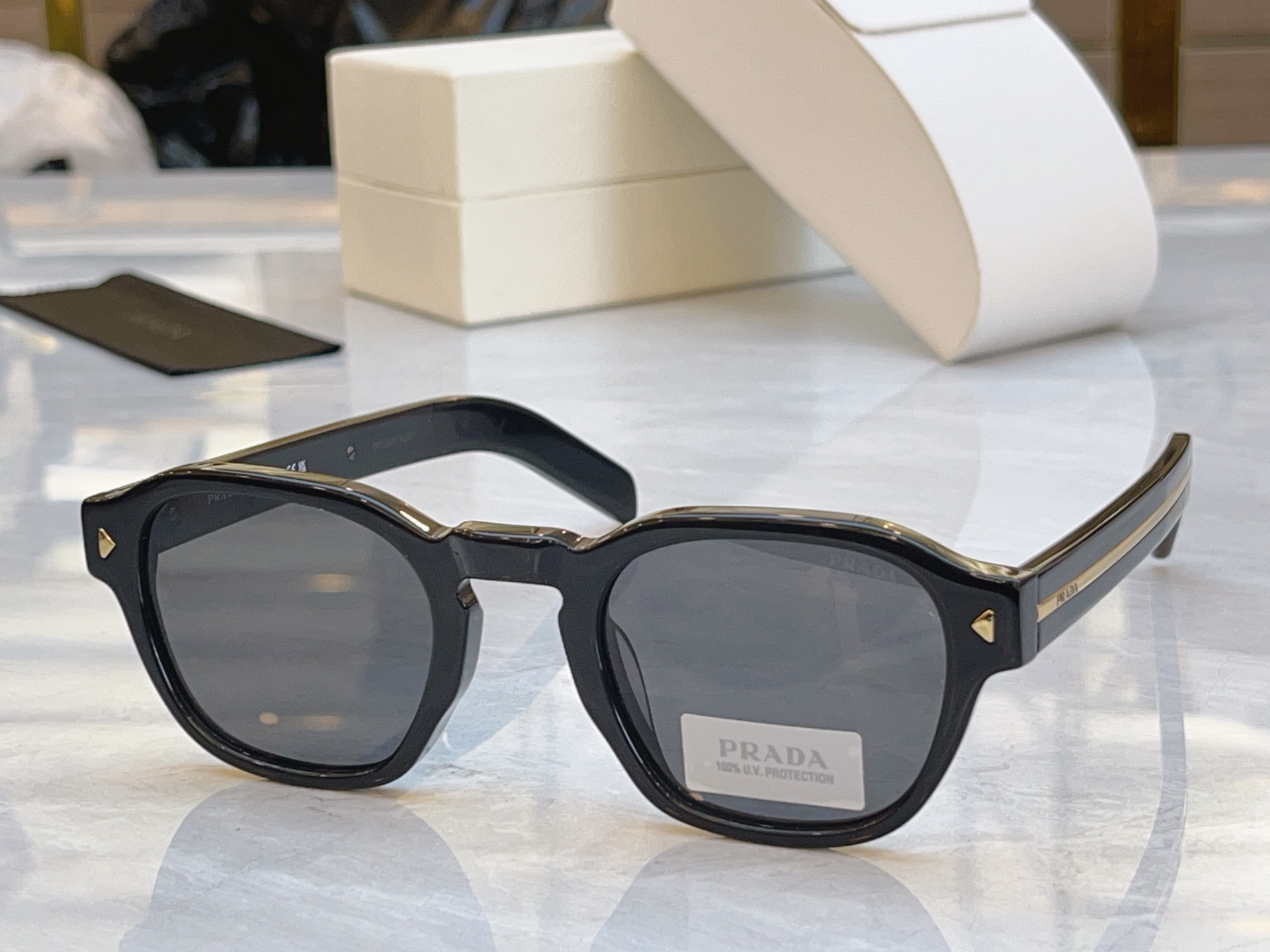 ，【PRAD*】普拉*达新款太阳镜🕶️，MODEL：SPR A16S，SIZE：52口24-150