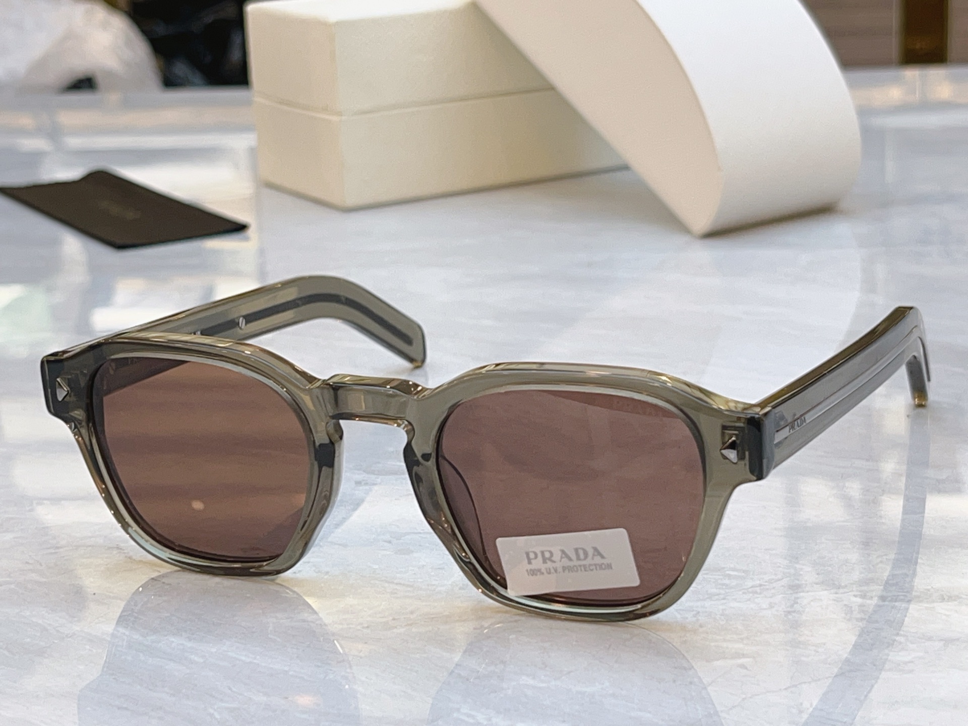 ，【PRAD*】普拉*达新款太阳镜🕶️，MODEL：SPR A16S，SIZE：52口24-150